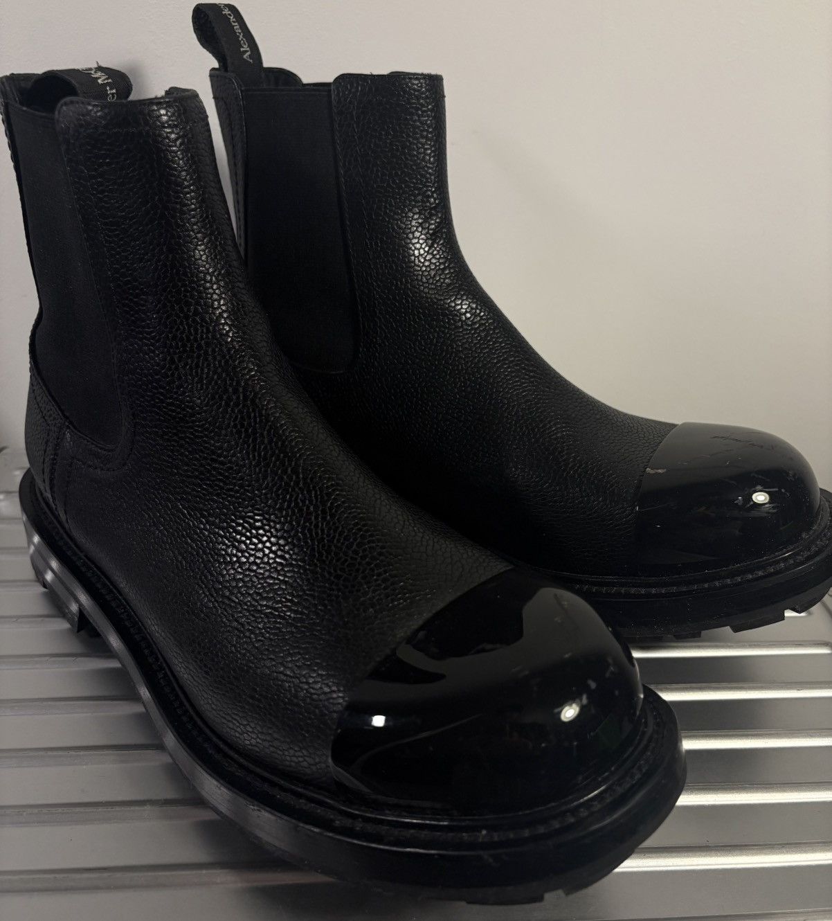 Alexander McQueen Alexander McQueen Grained Chelsea Boots Coated Leather Shell Size US 9 / EU 42 - 1 Thumbnail