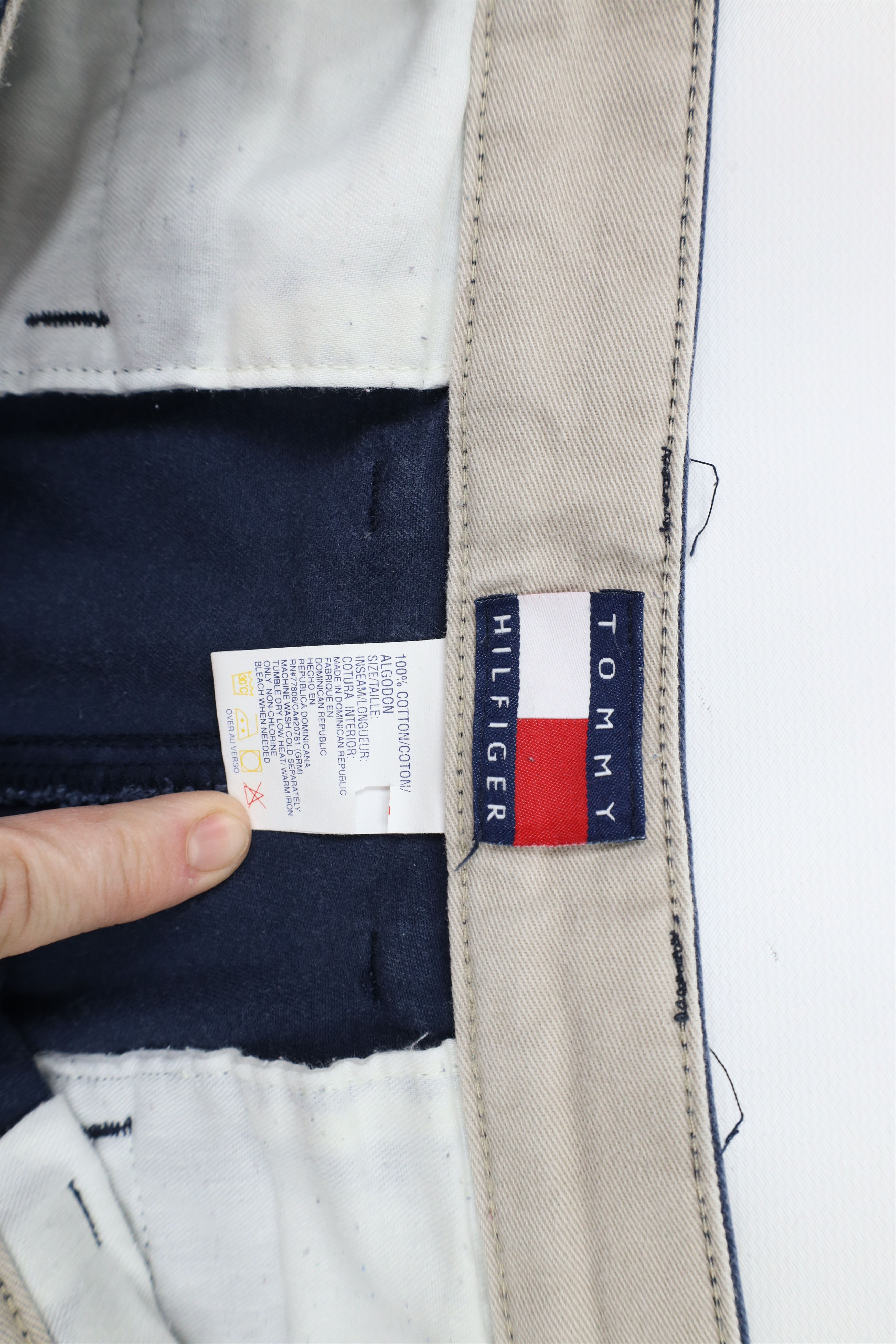 Tommy Hilfiger × Vintage Vintage 90s Tommy Hilfiger Cuffed Wide Leg Chino Pants Size US 34 / EU 50 - 6 Thumbnail