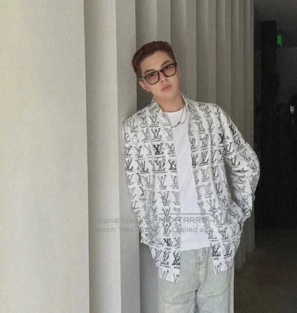 Louis Vuitton Louis Vuitton White logo doodle print full-print cotton la Size US S / EU 44-46 / 1 - 8 Thumbnail