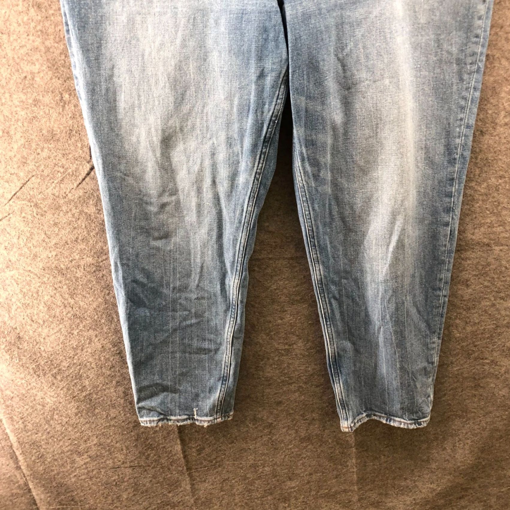 Abercrombie & Fitch Abercrombie & Fitch The Mom High Rise Jean Womens 16 Light Wash Blue Denim 5-Pocket Inseam 27 in Vintage: No Size 38" / US 16 / IT 52 - 4 Thumbnail