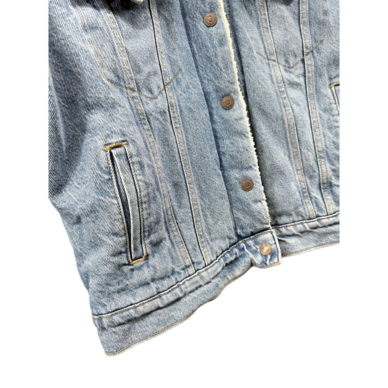 Levi's × Vintage Levi's Women's Studded Sherpa Lined Denim Trucker Jacket Size M / US 6-8 / IT 42-44 - 10 Thumbnail