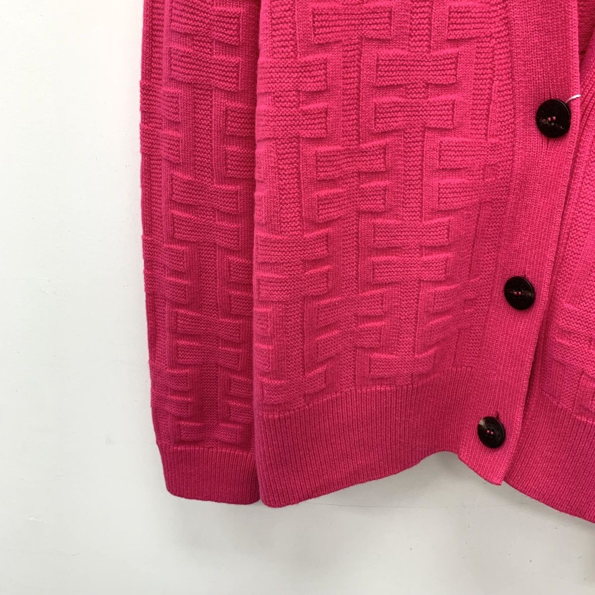 Hermes Hermes Rose Red V-neck Wool Long Sleeve Knitted Coat K26WX Size XS / US 0-2 / IT 36-38 - 4 Thumbnail