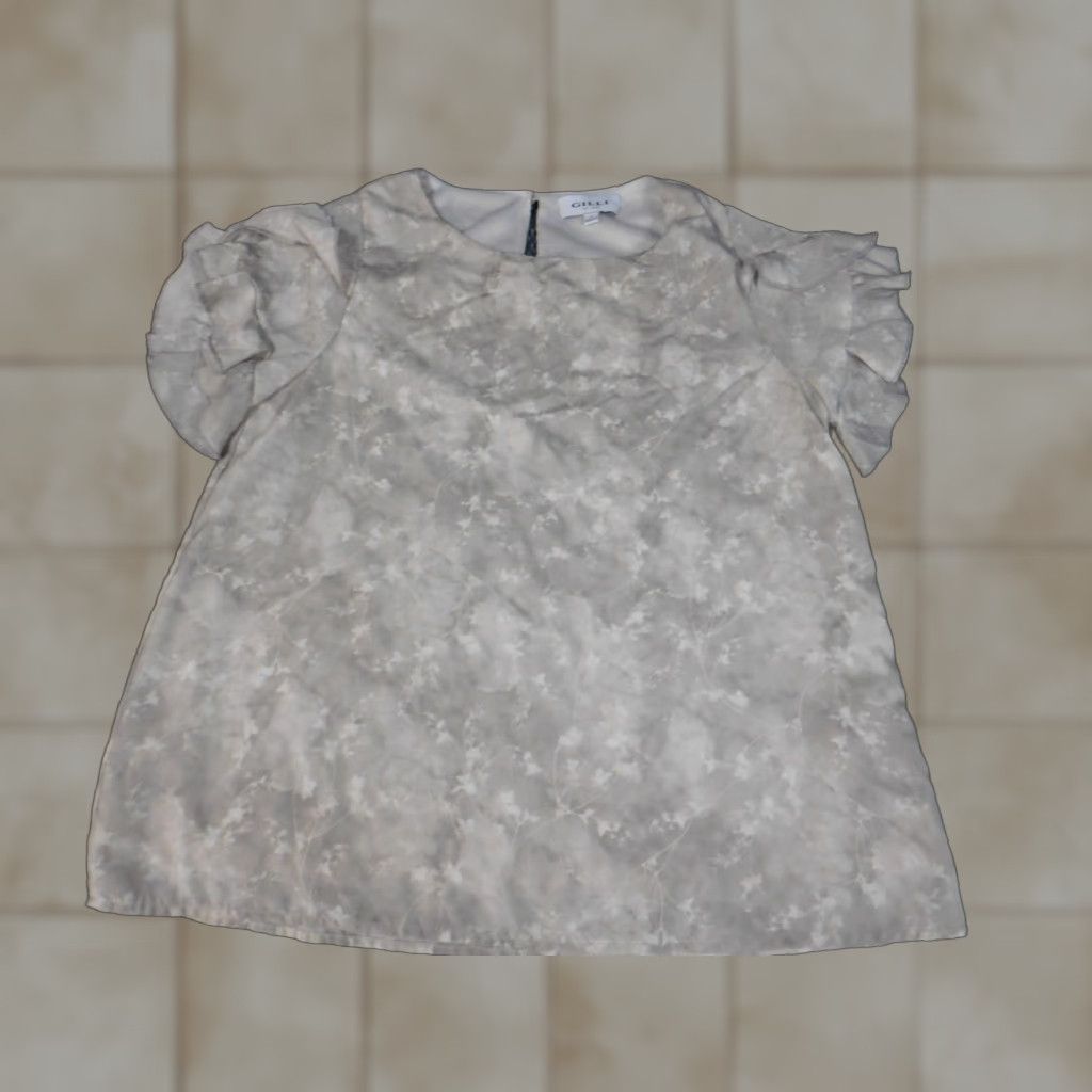Vintage Gilli Blouse Shirt Womens Small Gray Floral Cotton Dolman Sleeve Round Neck Pullover Short Sleeve Casual Regular Size S Buttons Size S / US 4 / IT 40 - 1 Thumbnail