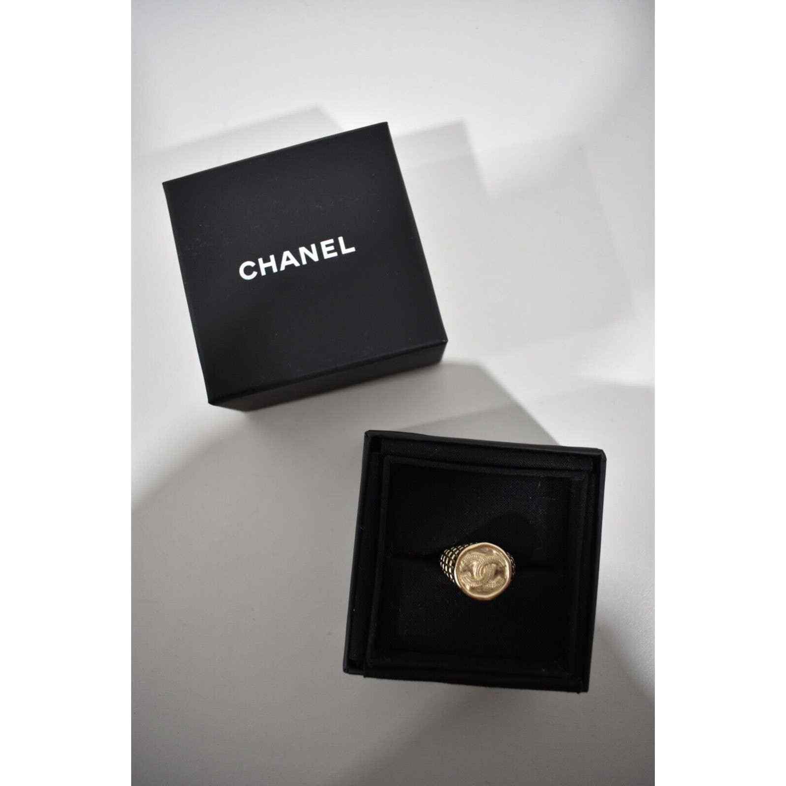 Chanel Chanel 22P Gold Circle Interlocking Fashion Finger Ring 54 7 Size ONE SIZE - 2 Thumbnail
