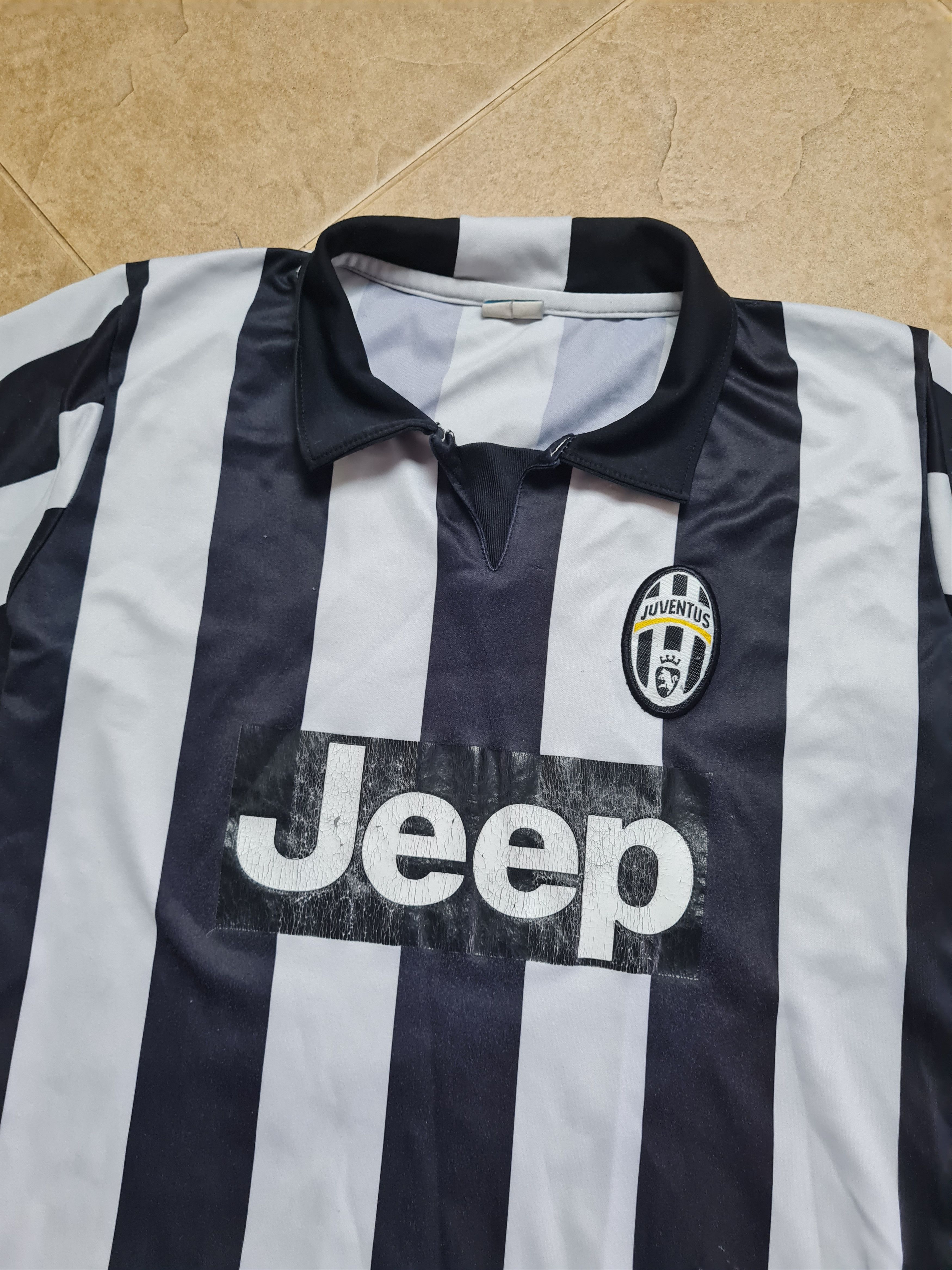 Other Vintage JEEP Football shirt JUVENTUS TEVEZ #10 Jersey soccer Size US M / EU 48-50 / 2 - 9 Thumbnail