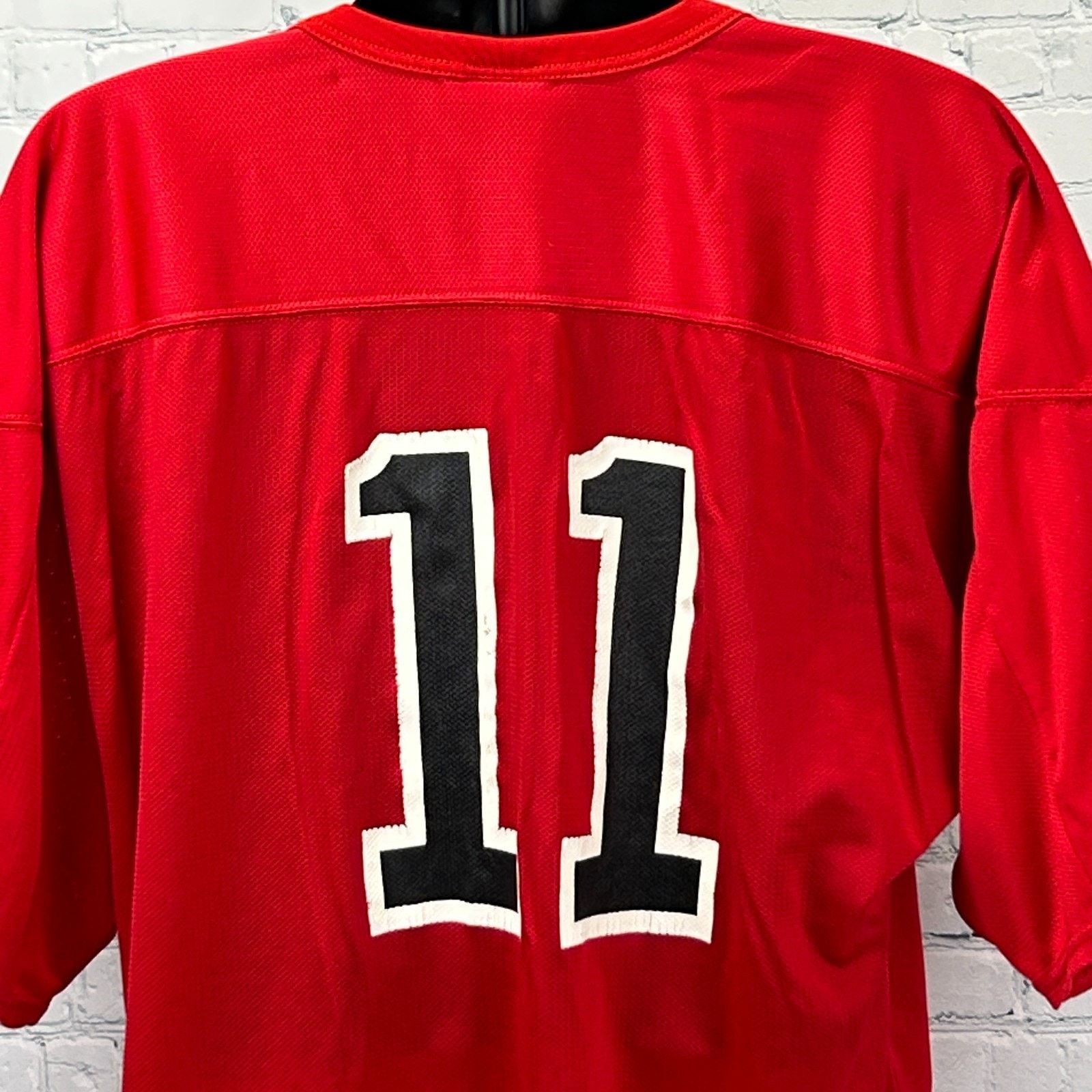 Vintage Vintage 90s Wisconsin Badgers Football Jersey Shirt Red XL Size US XL / EU 56 / 4 - 6 Thumbnail
