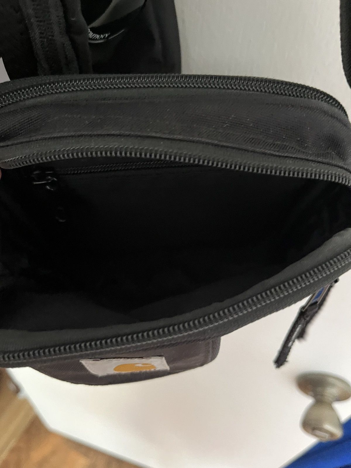 Carhartt Carhartt WIP Essentials Crossbody Shoulder Bag Black Size ONE SIZE - 4 Thumbnail