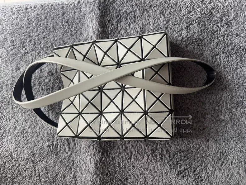 Issey Miyake Issey Miyake Small Square Box Bag Light Green Size ONE SIZE - 9 Thumbnail