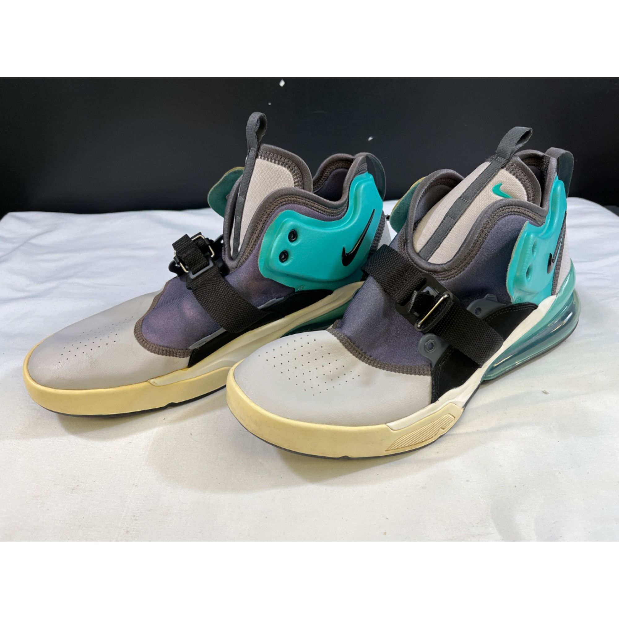 Nike Nike Air Force270 Men's Multicolor Hyper Jade Sneakers/Shoes Size US 12.5 / EU 45-46 - 2 Thumbnail