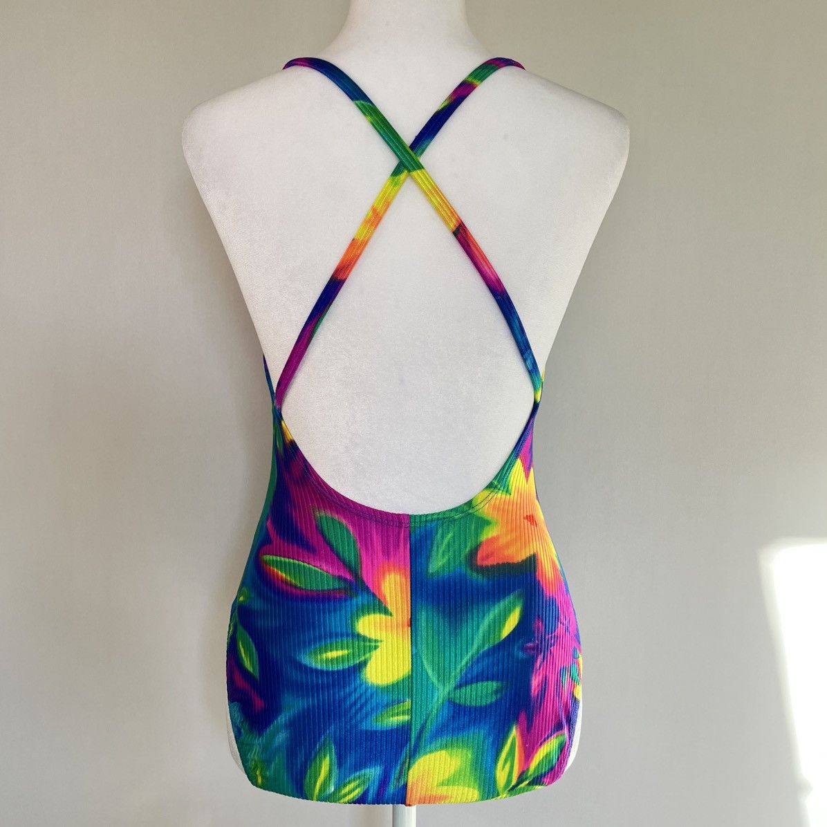 Catalina Vintage 90’s Catalina Floral Tropical One Piece Swimsuit Size M / US 6-8 / IT 42-44 - 5 Thumbnail
