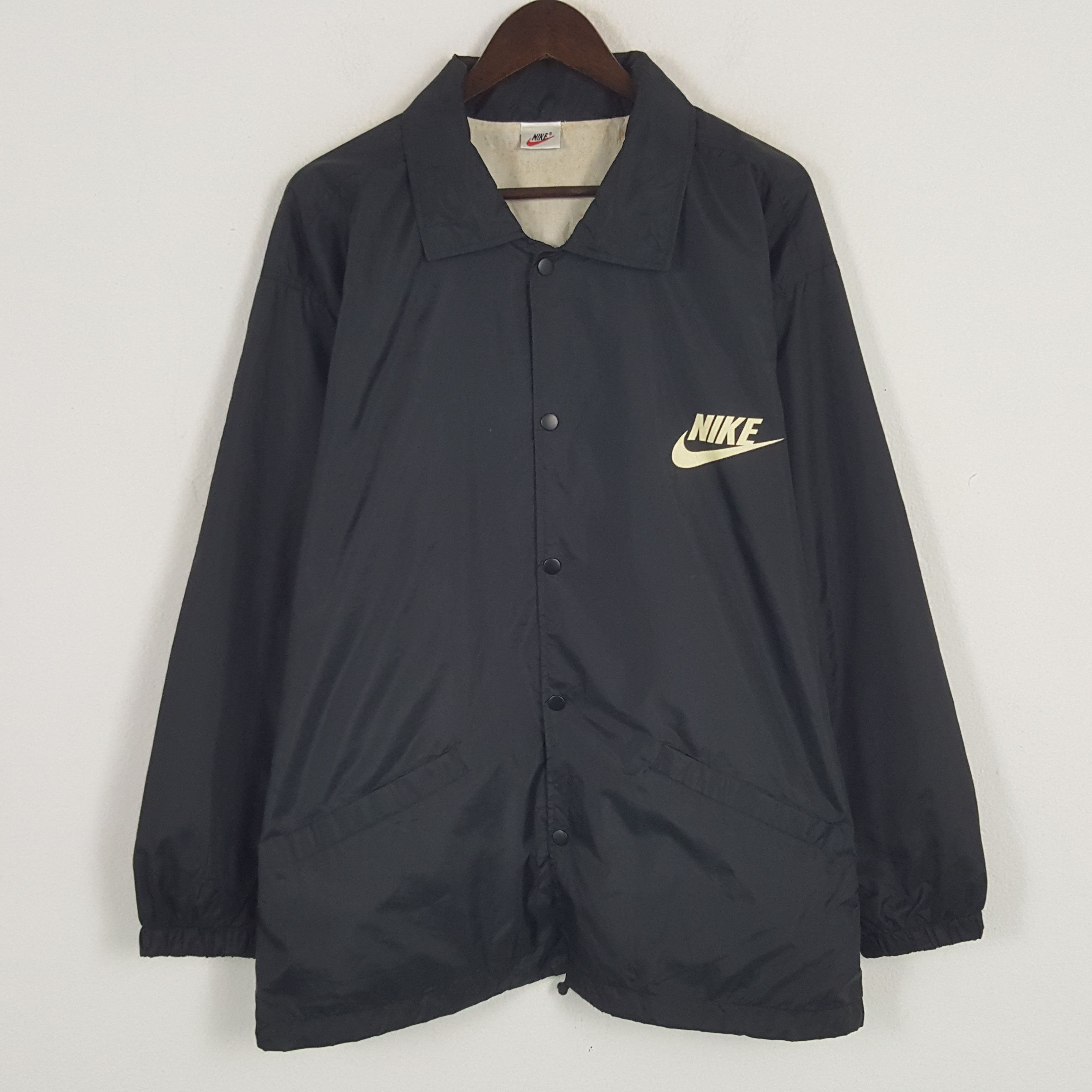 Nike × Vintage Vintage Nike Swoosh Logo Button Windbreaker Jacket Size US L / EU 52-54 / 3 - 3 Thumbnail