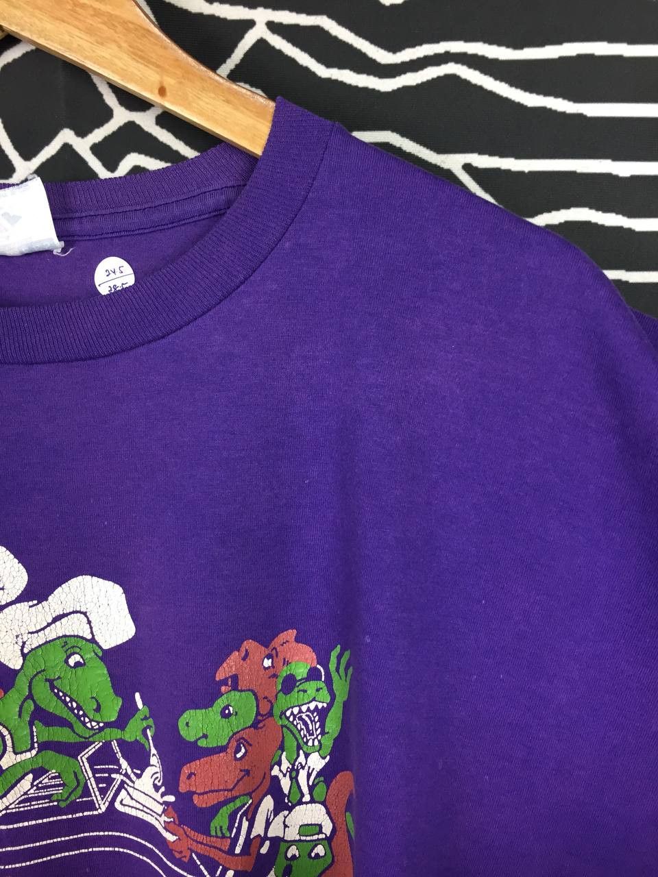 Jerzees × Vintage Vtg 90s Distressed Dinosaur "Lunch Time!" Made In Usa Tee Size US XL / EU 56 / 4 - 4 Thumbnail