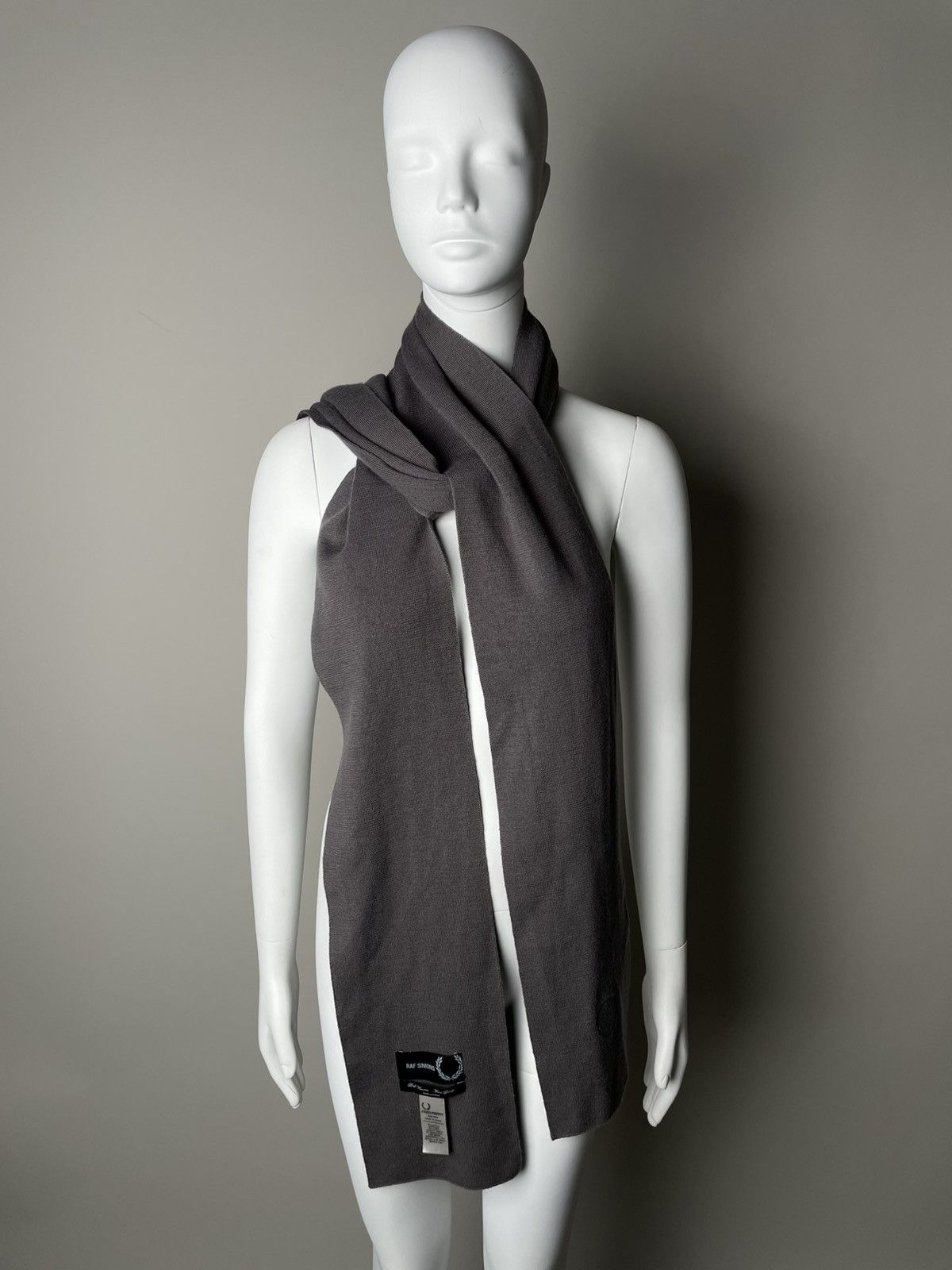 Fred Perry × Raf Simons Raf Simons x Fred Perry Split Scarf Size ONE SIZE - 4 Thumbnail