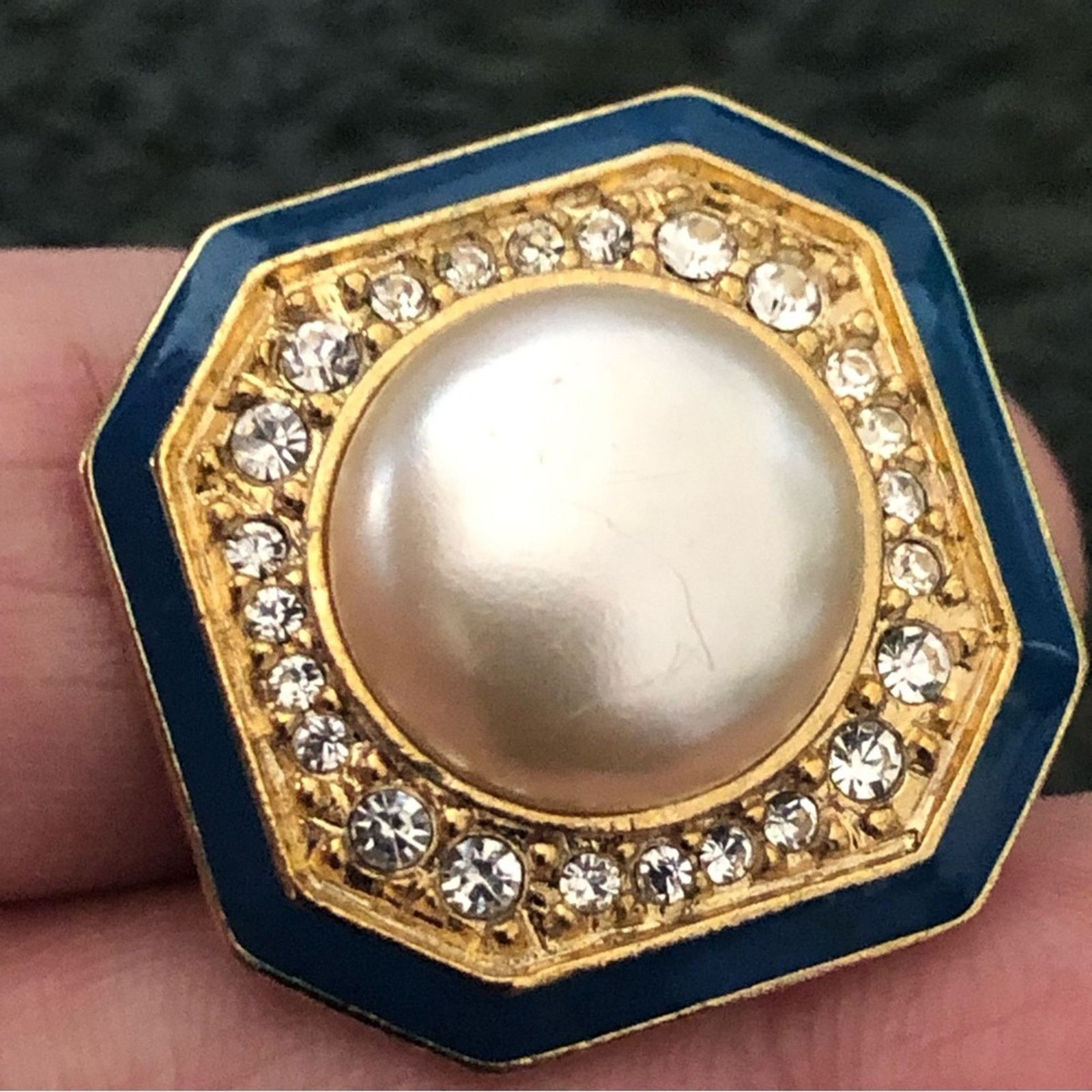 Vintage Vintage octagon blue enamel faux Pearl clip on earrings Size ONE SIZE - 6 Thumbnail