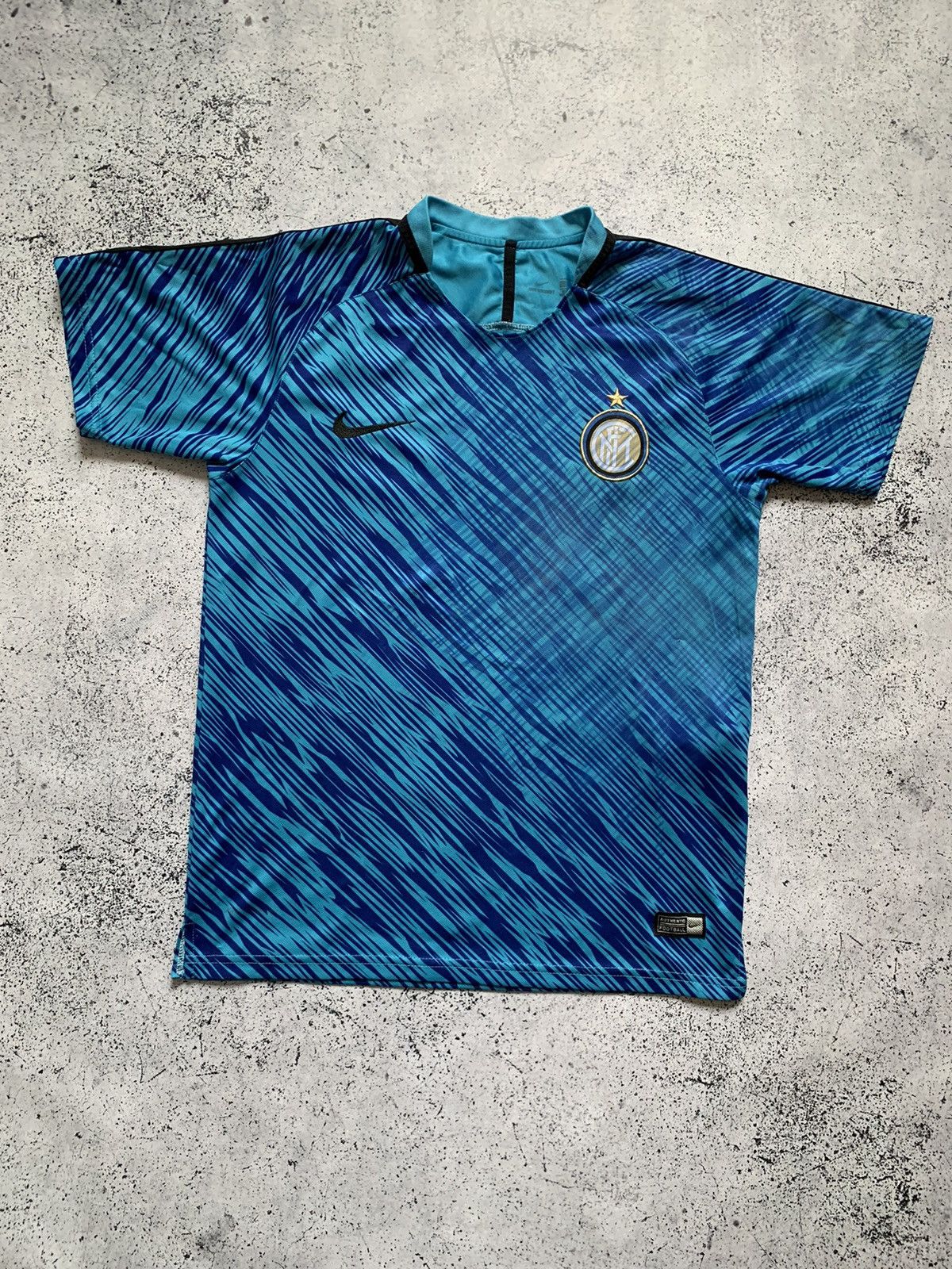 Nike Vintage Nike Inter Milan Soccer Jersey Tee Blokecore Y2K Size US S / EU 44-46 / 1 - 1 Thumbnail