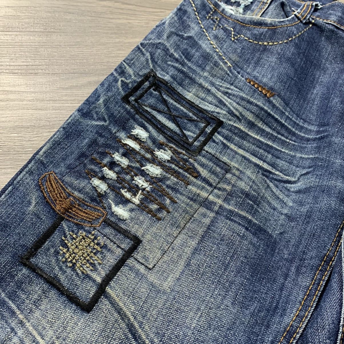 Other EDYNBURGH FADING DISTRESSED JEANS Size US 32 / EU 48 - 4 Thumbnail