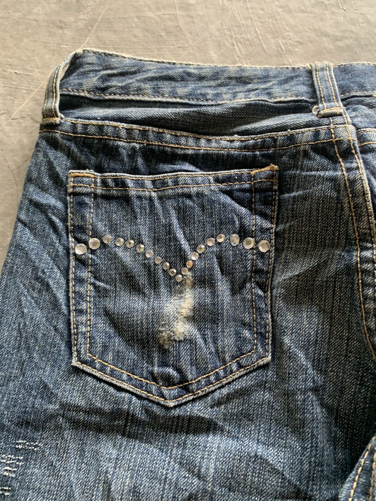 20471120 × Japanese Brand flared distressed beaded cecil mcbee japanese jeans Size US 29 - 17 Thumbnail