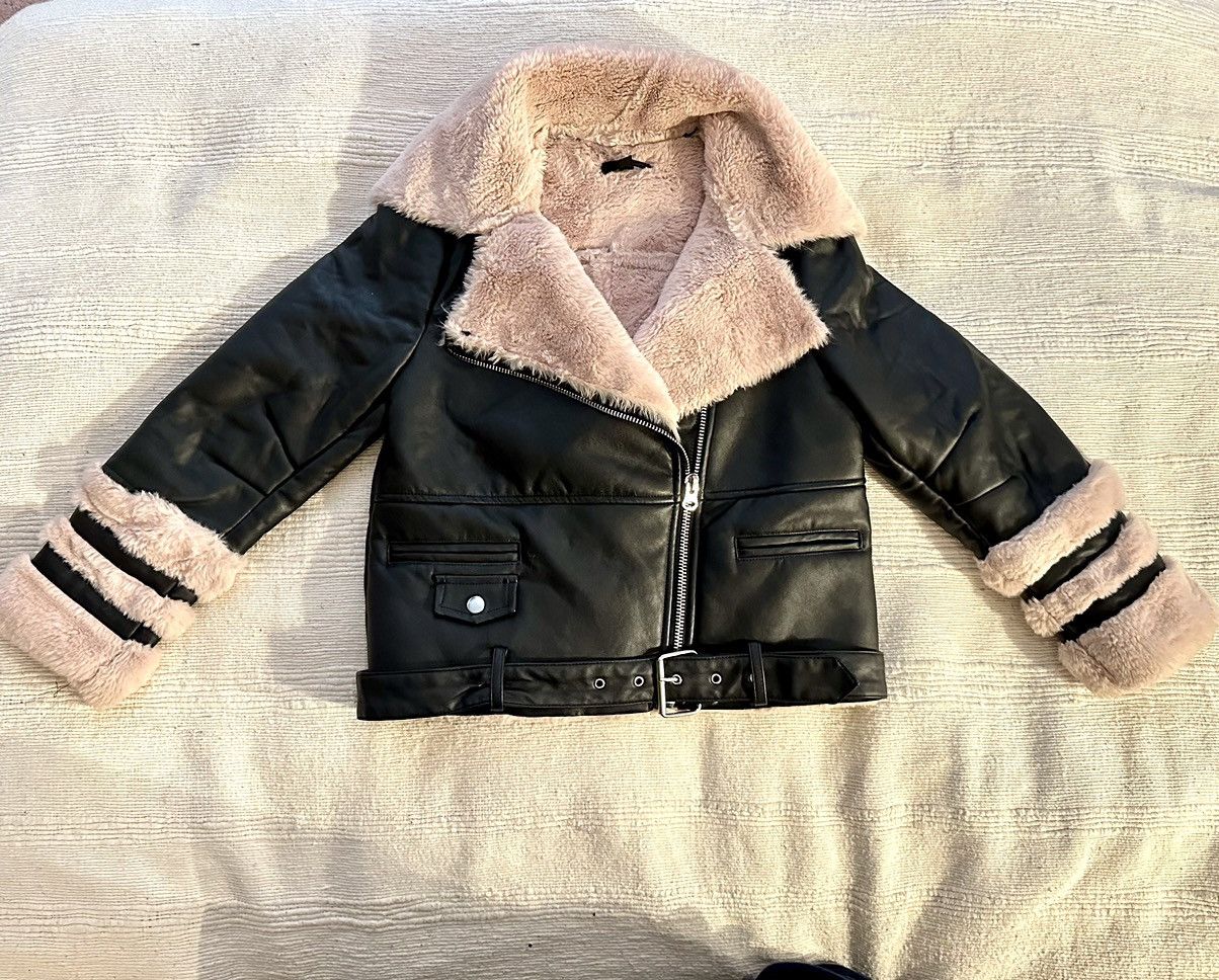 Missguided Missguided vegan leather and fur motor style jacket Size M / US 6-8 / IT 42-44 - 2 Thumbnail