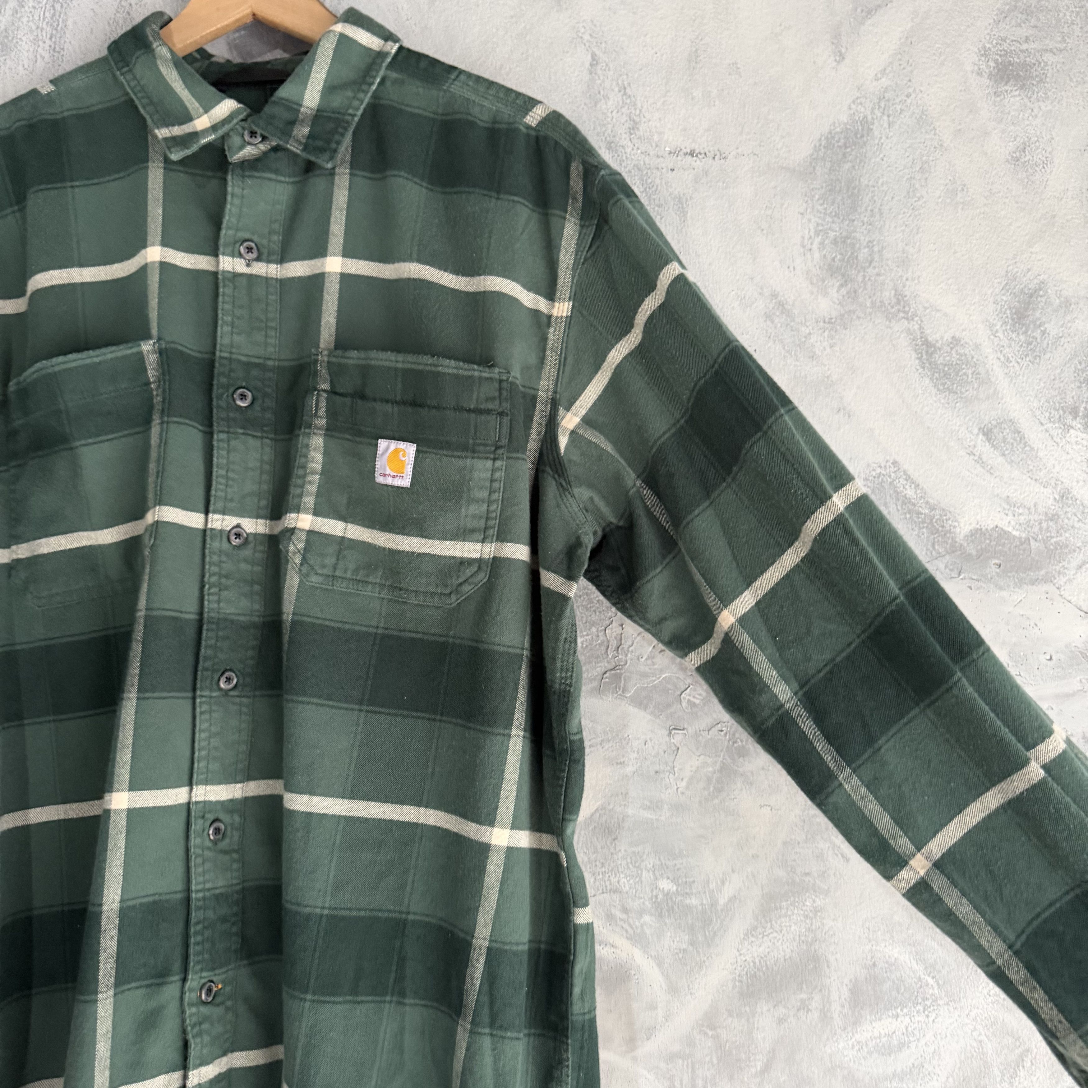 Carhartt Carhartt Shirt Green Black Plaid Flannel Relaxed Button Up Size US L / EU 52-54 / 3 - 4 Thumbnail
