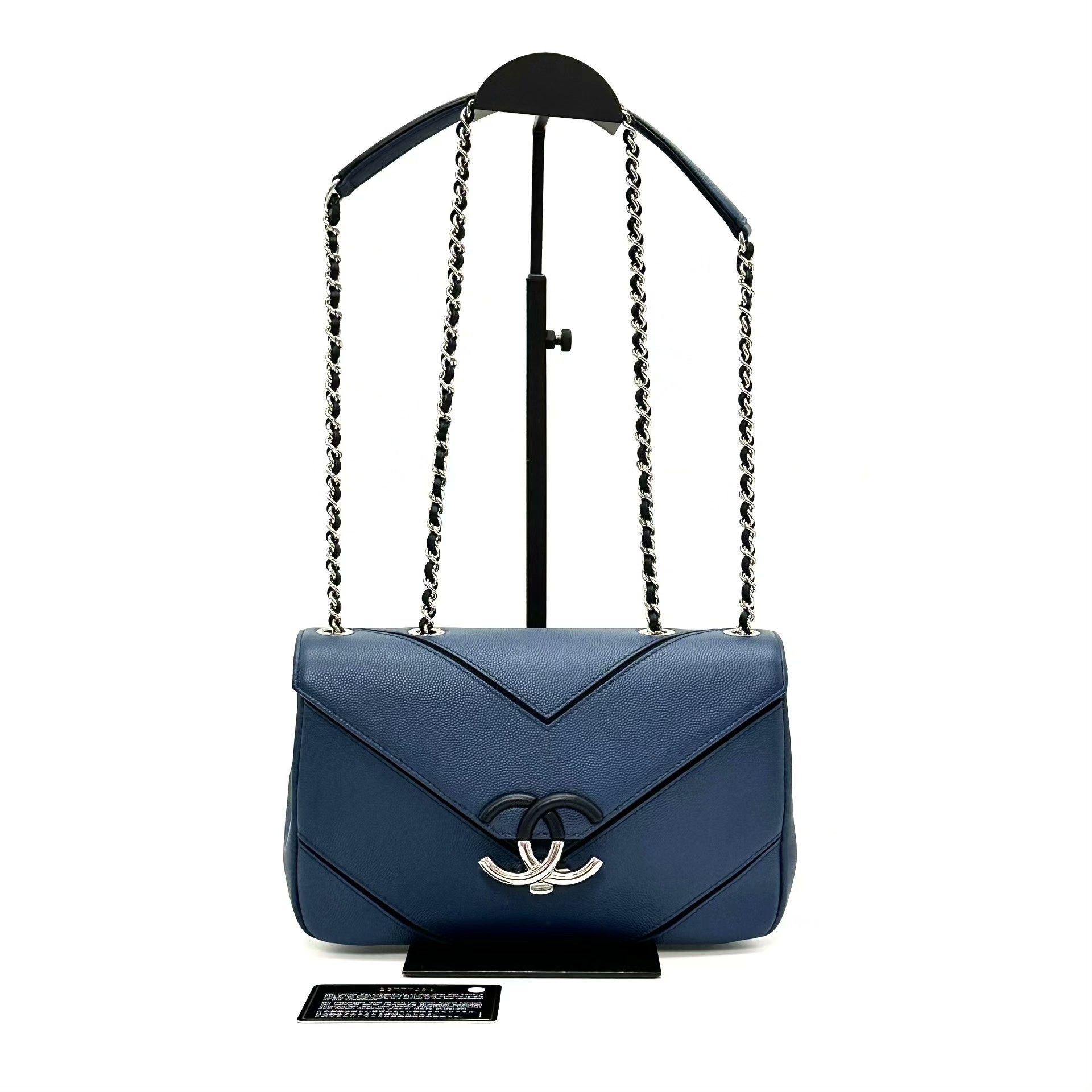 Chanel Pre-loved Bag Very good condition Size ONE SIZE - 1 Thumbnail
