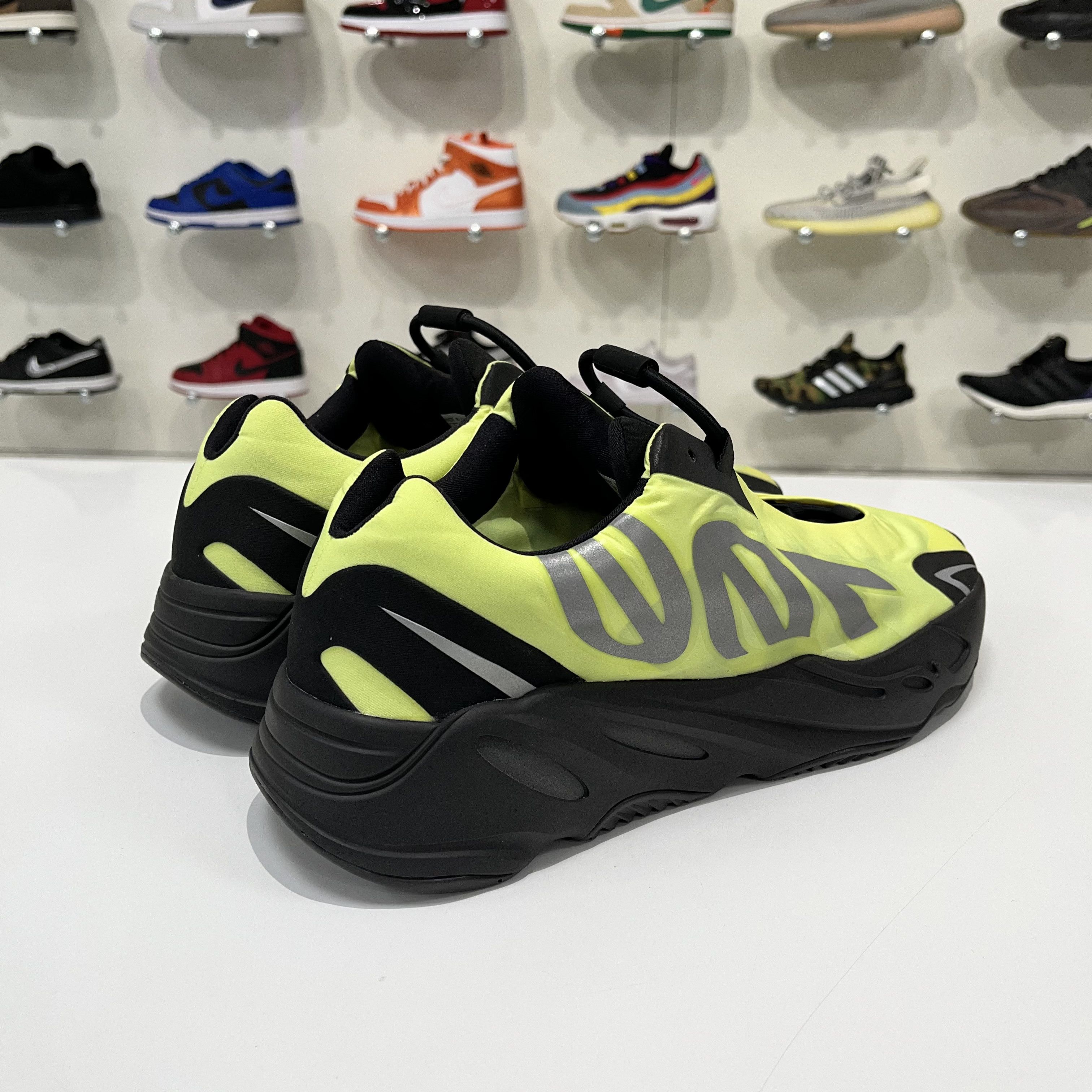 Adidas Adidas Yeezy Boost 700 Mnvn Phosphor Size US 12.5 / EU 45-46 - 6 Thumbnail
