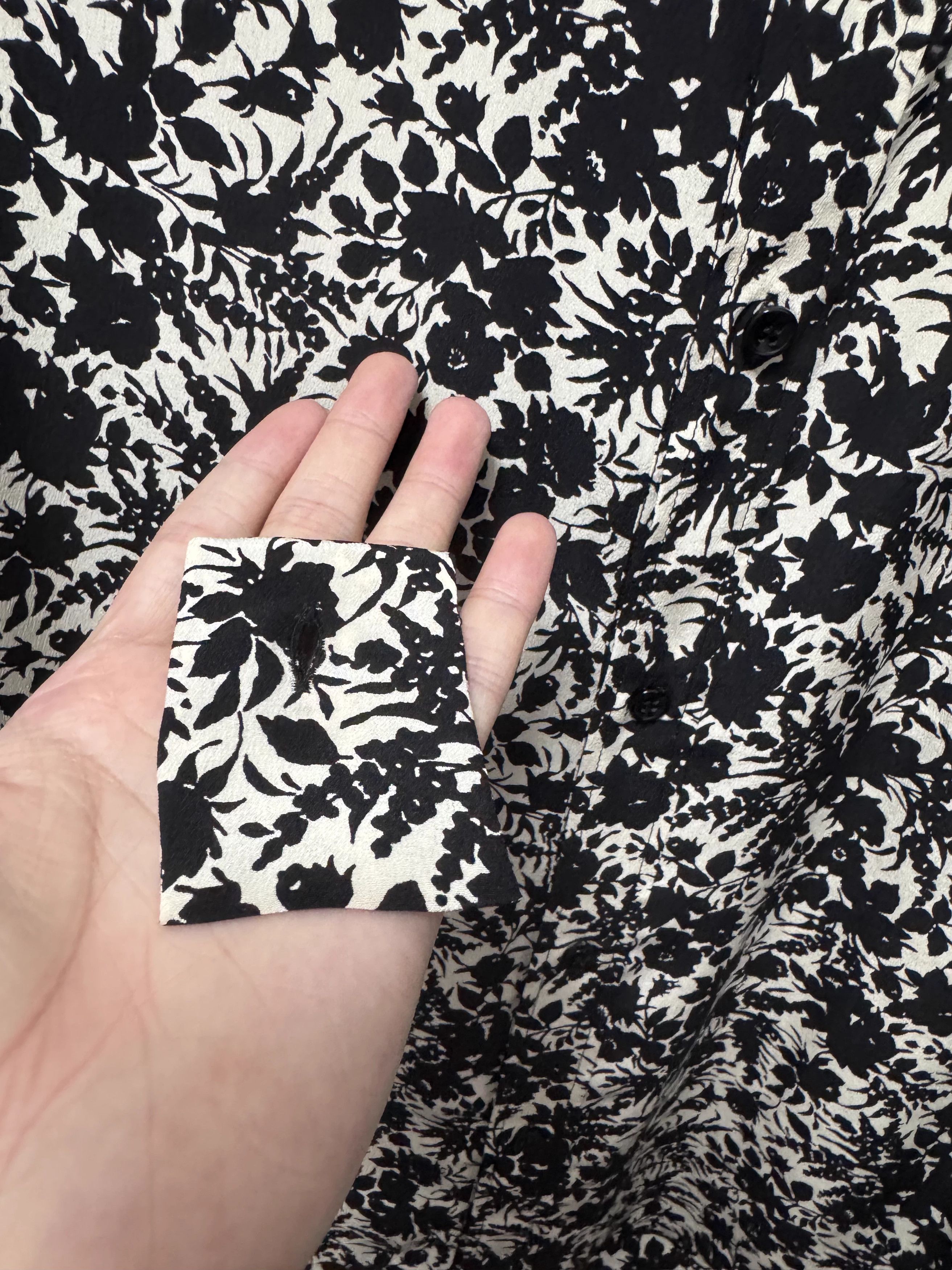 Saint Laurent Paris Saint Laurent Silk Artistic All-Over Floral Print Shirt Size US M / EU 48-50 / 2 - 5 Thumbnail