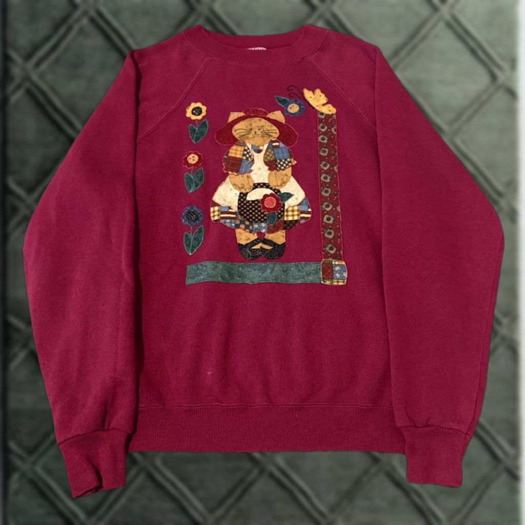 Hanes VINTAGE Hanes Sweatshirt Kitty Cat Red Embroidered Crewneck Medium Unisex Adults Pullover Activewear Size M / US 6-8 / IT 42-44 - 1 Thumbnail