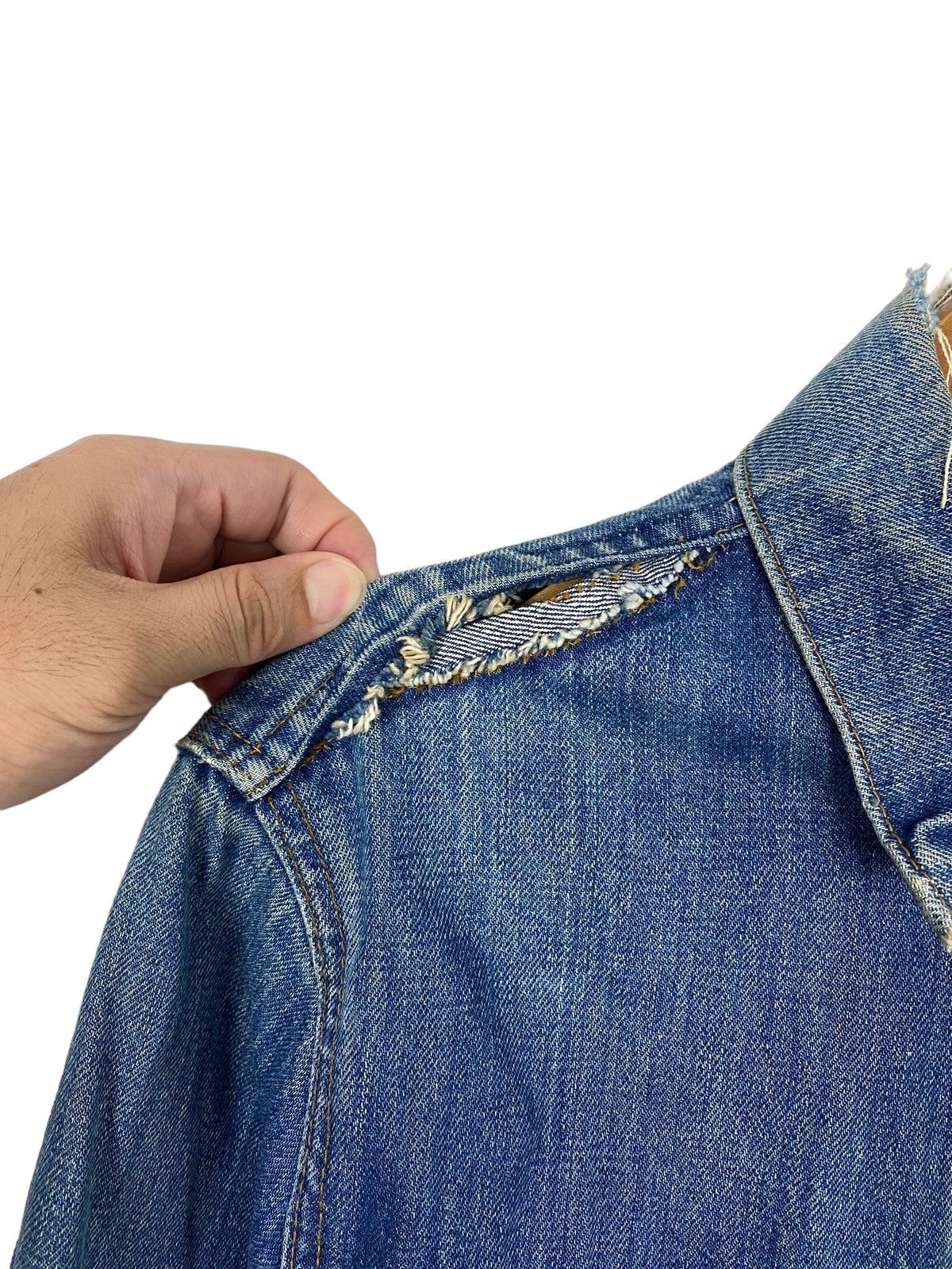 Levi's Vtg DISTRESSED Levi’s Denim Trucker Type 3 Usa Button 529 Size US S / EU 44-46 / 1 - 14 Thumbnail