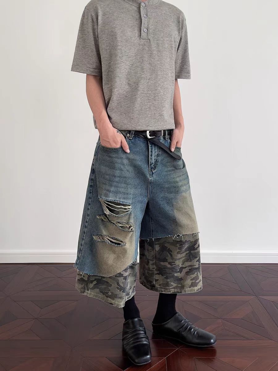 Jean Casual Loose-Fit Ripped Camouflage Shorts Size US 30 / EU 46 - 1 Thumbnail