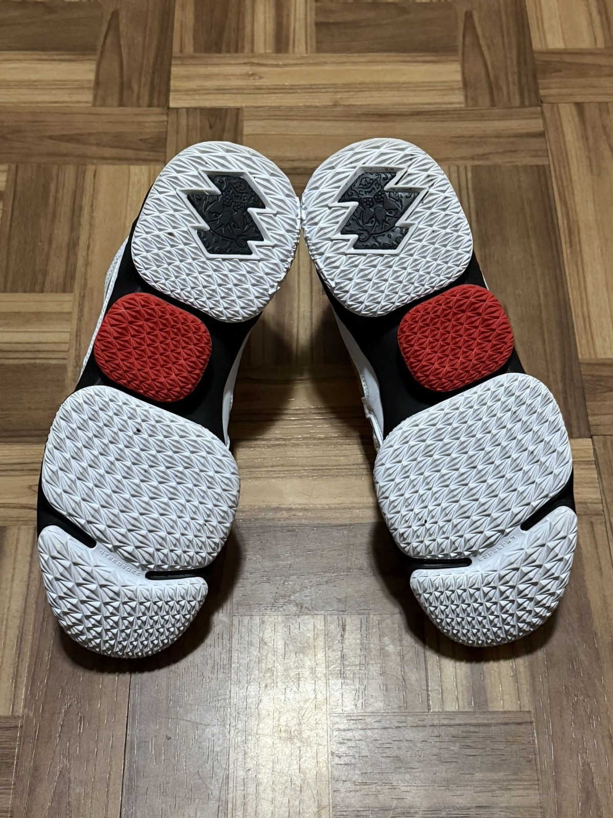 Nike Nike LeBron 15 Diamond Turf Size US 11 / EU 44 - 5 Thumbnail