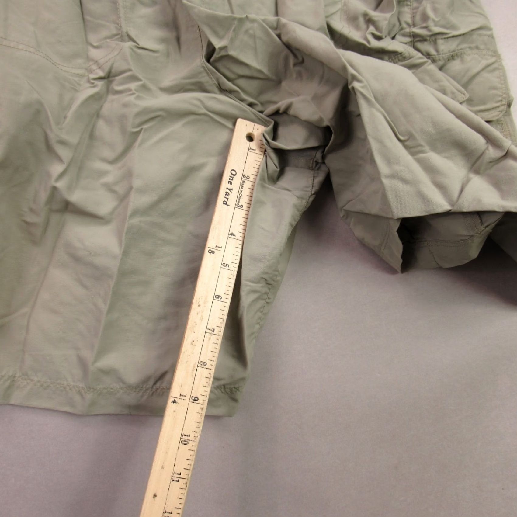Vintage REI Womens Shorts Size 16 Lightweight Hiking Cargo Beige Pockets Outdoors Size 38" / US 16 / IT 52 - 7 Thumbnail