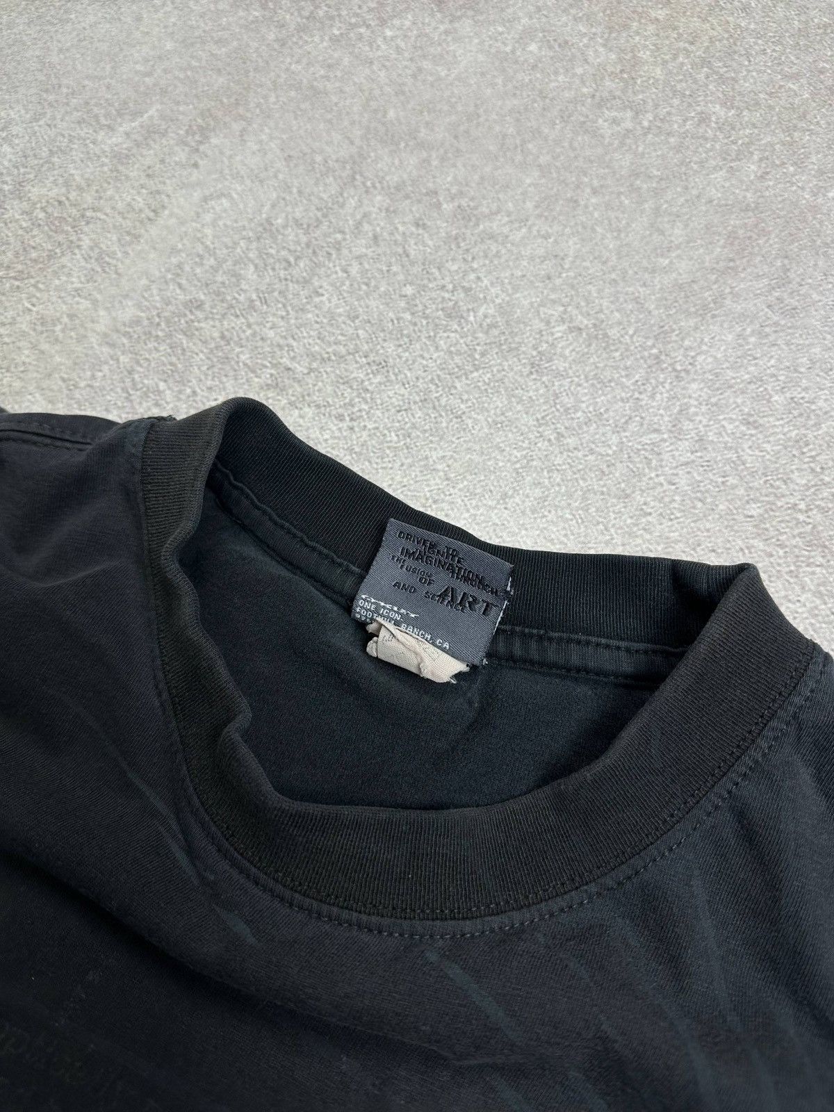 Oakley Vintage 90s Oakley Software Burned Logo T-shirt Rare L Size US L / EU 52-54 / 3 - 5 Thumbnail