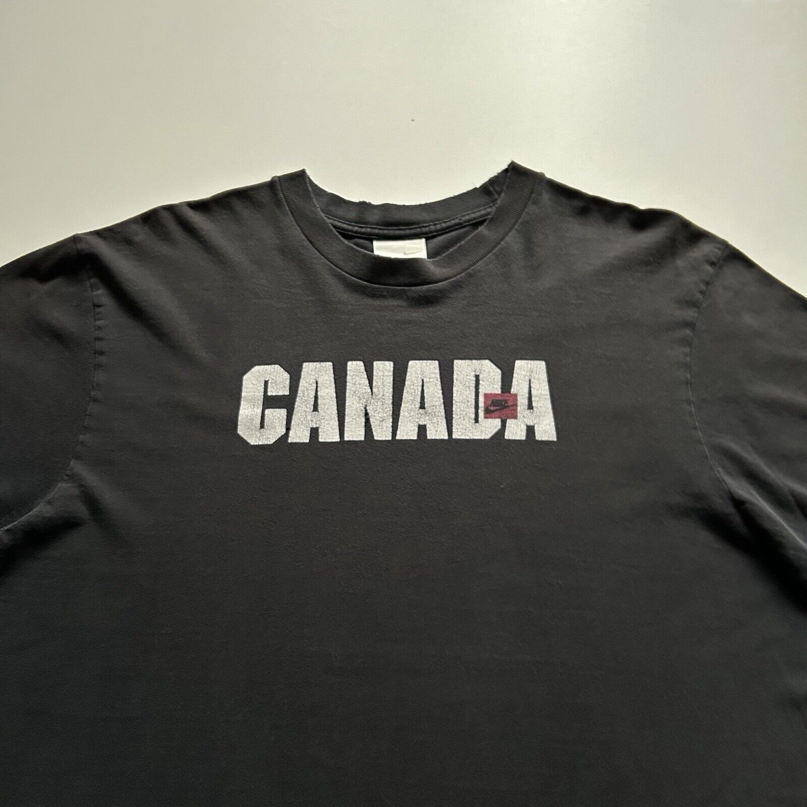 Nike Vintage Y2K Nike Canada Graphic Spell Out T Shirt XL Faded Size US XL / EU 56 / 4 - 2 Thumbnail