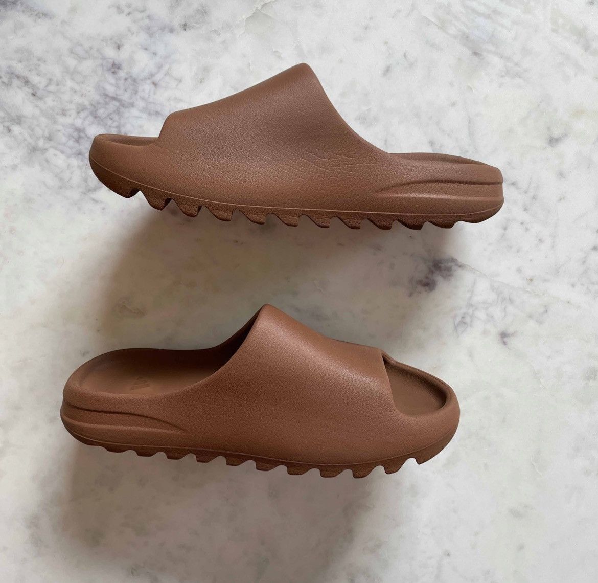 Adidas Adidas Yeezy Slide Flax Size US 11 / EU 44 - 1 Thumbnail