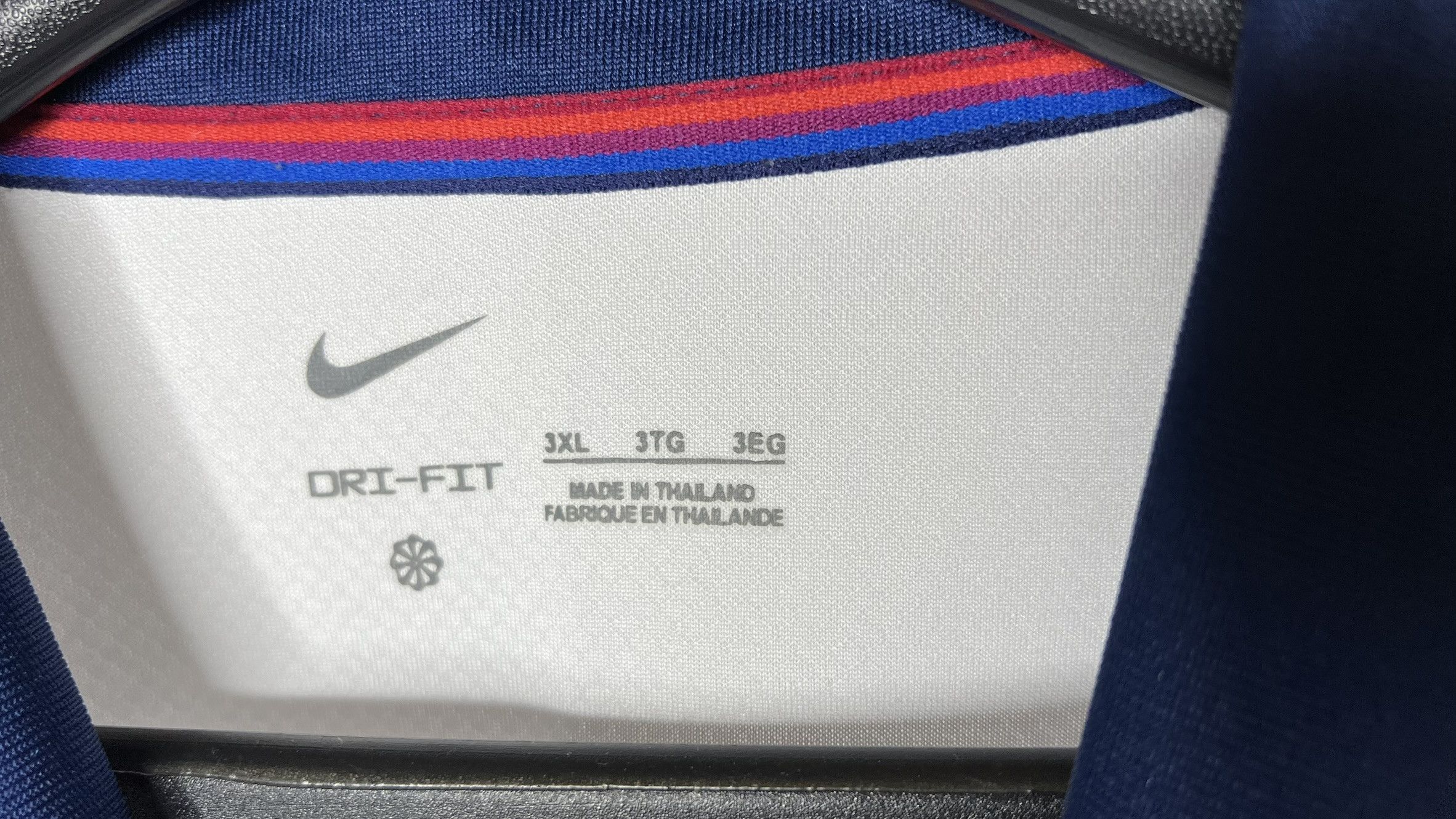 Nike BARCELONA 2010 2011 HOME FOOTBALL SHIRT SOCCER JERSEY NIKE Size US XS / EU 42 / 0 - 6 Thumbnail