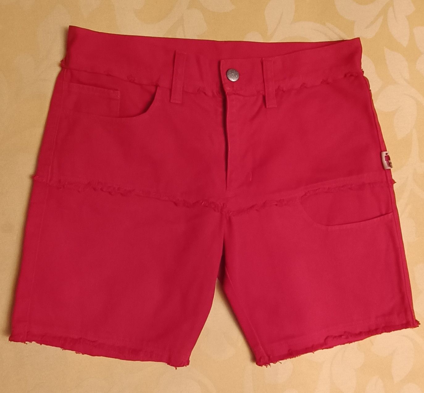 90's - Red denim shorts with fringes