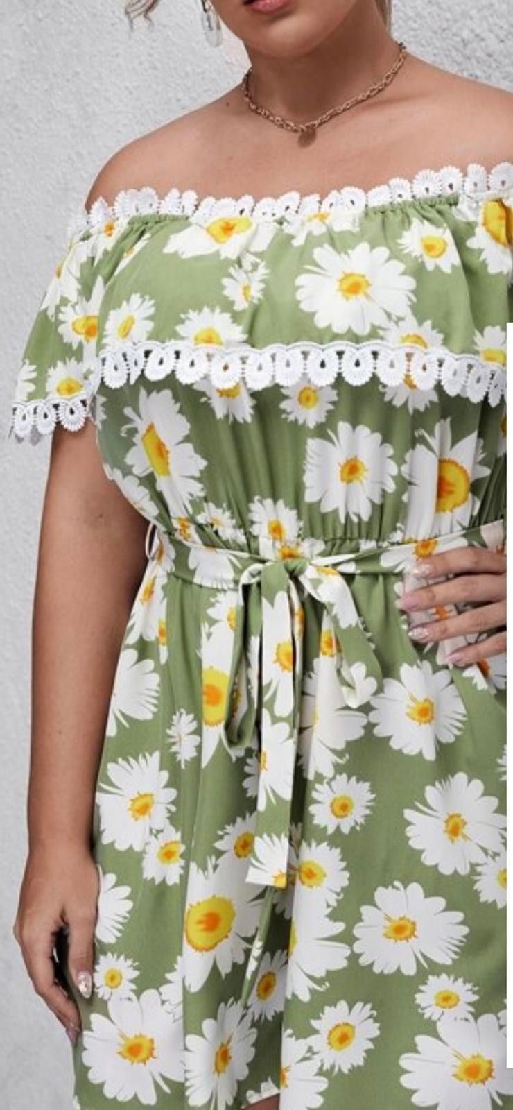 Designer Floral Off-Shoulder Romper with Lace Trim Size 42" / US 20 - 1 Thumbnail