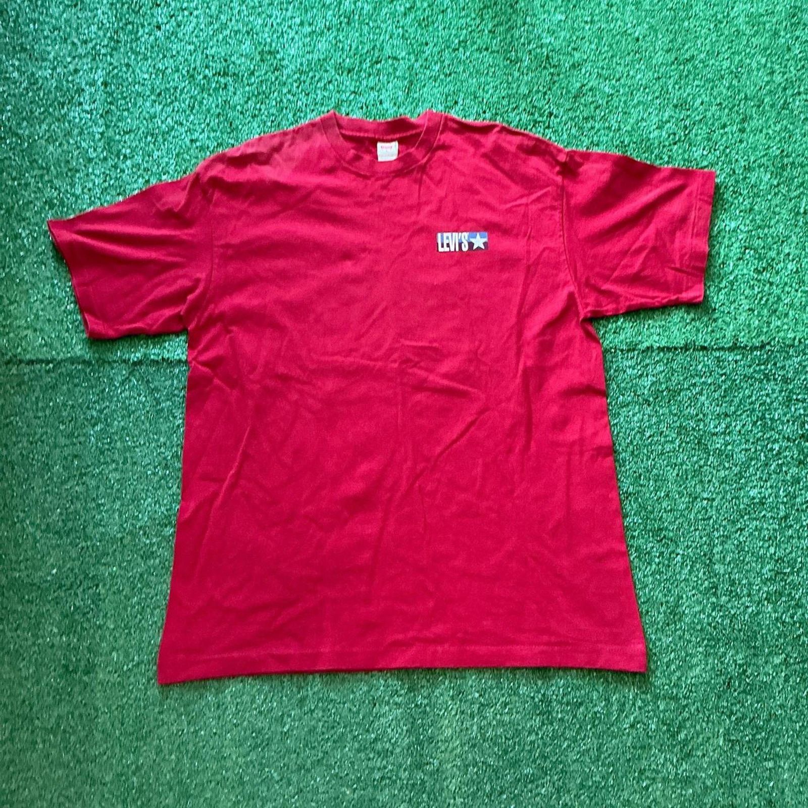 Levi's Vintage 90s Single Stitch Red Levi’s T-Shirt Size L Size US L / EU 52-54 / 3 - 1 Thumbnail