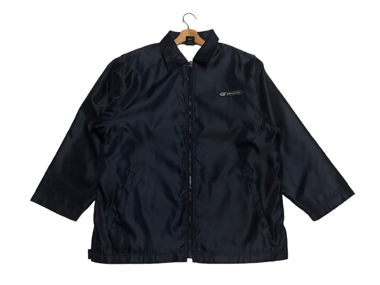 Nike Vintage Nike Basketball Windbreaker Jacket Size US L / EU 52-54 / 3 - 1 Thumbnail