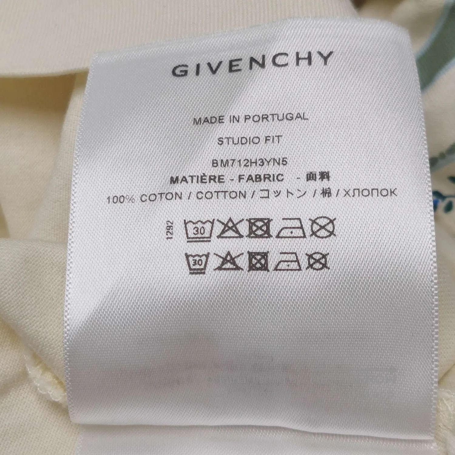 Givenchy Givenchy M Cotton Color-Block Logo T-Shirt. Size US M / EU 48-50 / 2 - 8 Thumbnail