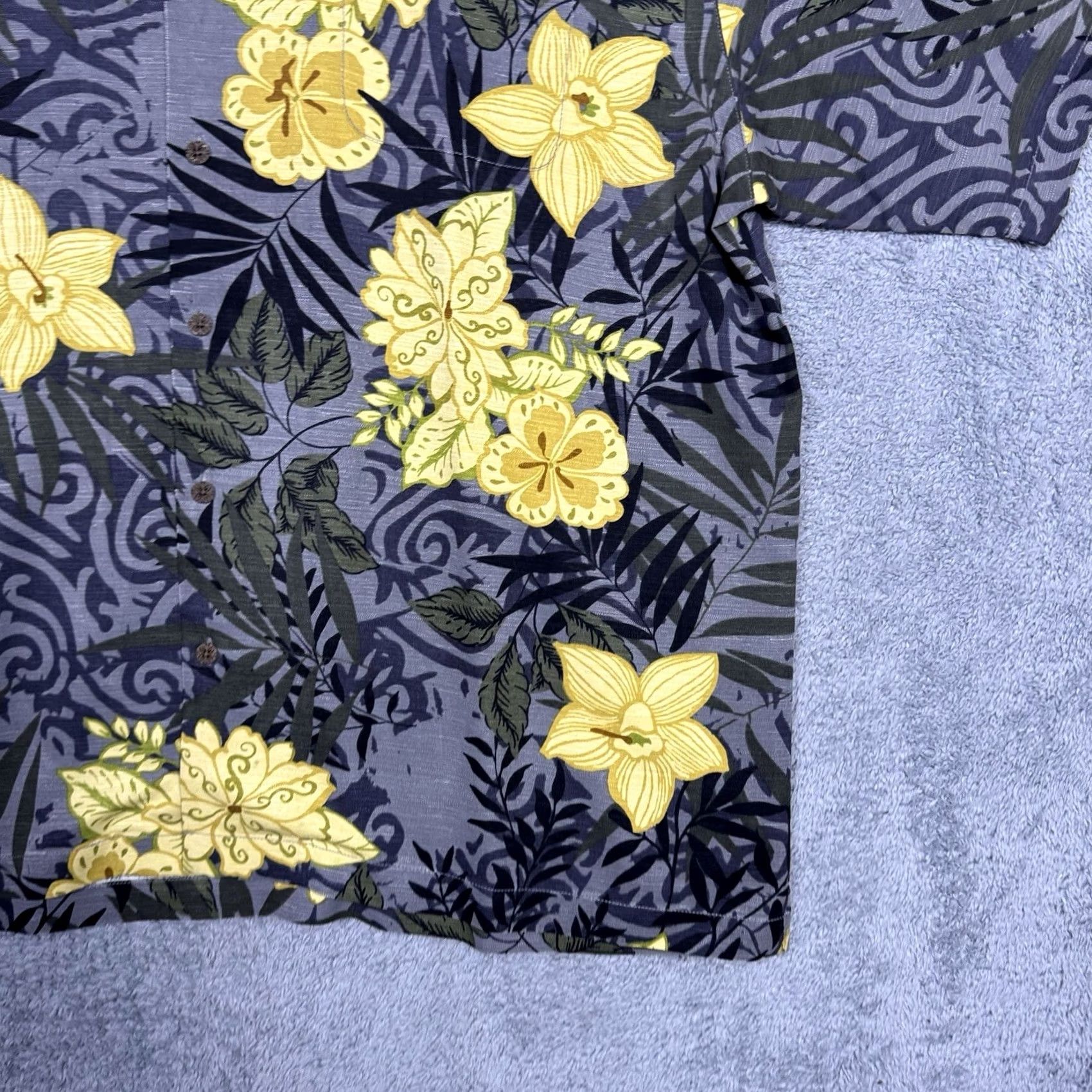 Tommy Bahama Tommy Bahama Shirt Mens 2XL Camp Floral 100% Silk IslandZone Hawaiian Shirt, Yellow, Short Sleeve, Button-Up, Casual/Night, Beach Resortwear Mens Size US XXL / EU 58 / 5 - 3 Thumbnail