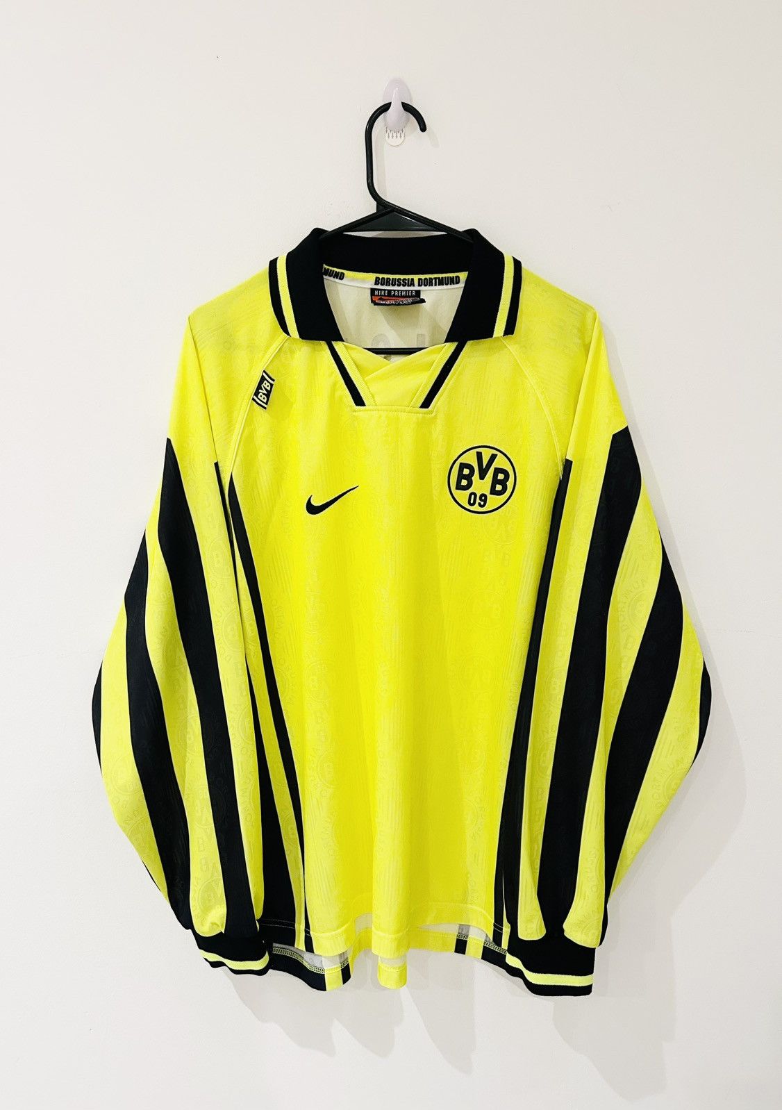 Nike × Vintage BvB 1996/97 Home player spec jersey Size US XL / EU 56 / 4 - 1 Thumbnail