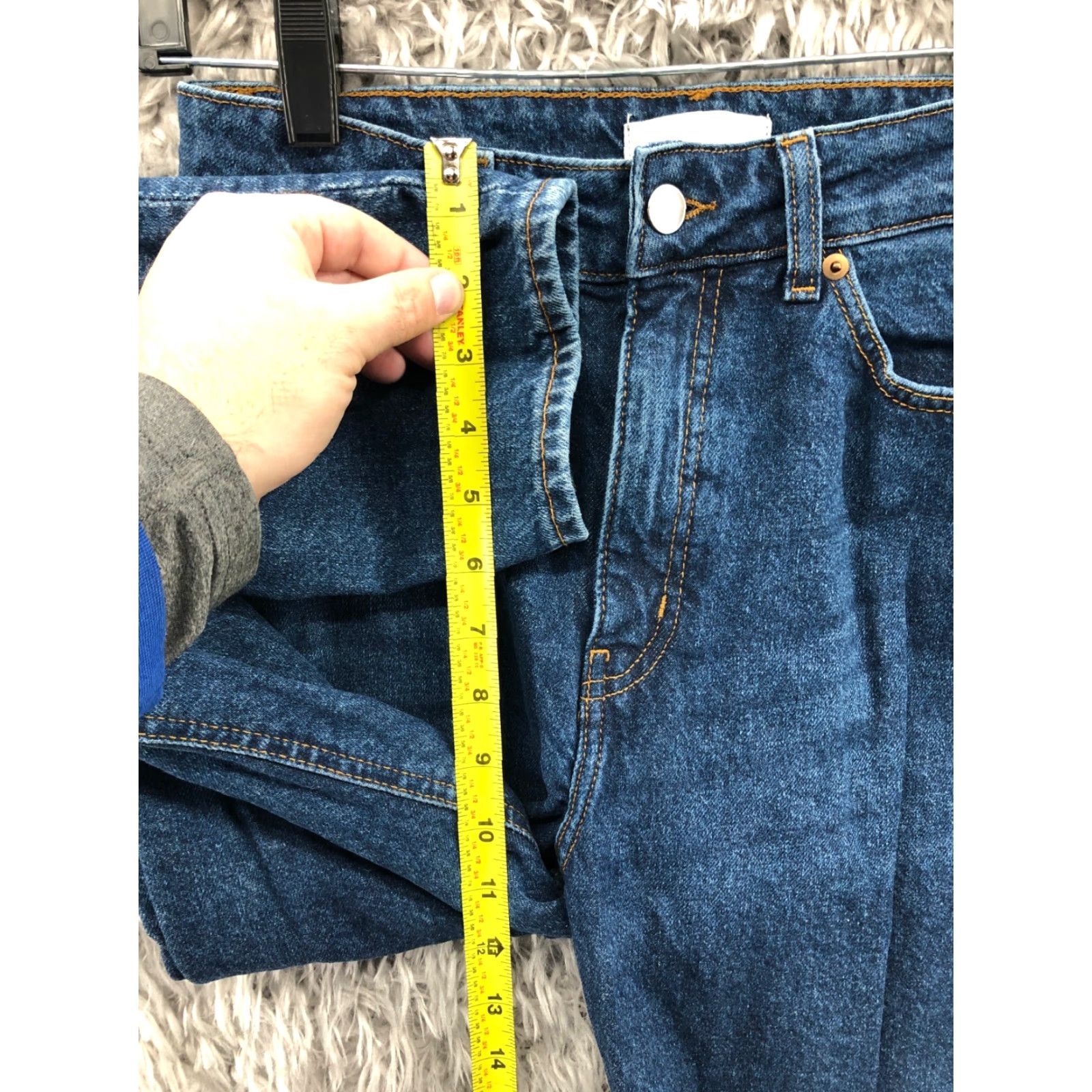 H&M H&M Capri Jeans Size 6 Womens Mid Dark Wash Blue Denim Capris, 5-Pocket, Belt Loops, Zip, Button, Logo, Cotton, Regular Rise Size 28" / US 6 / IT 42 - 4 Thumbnail