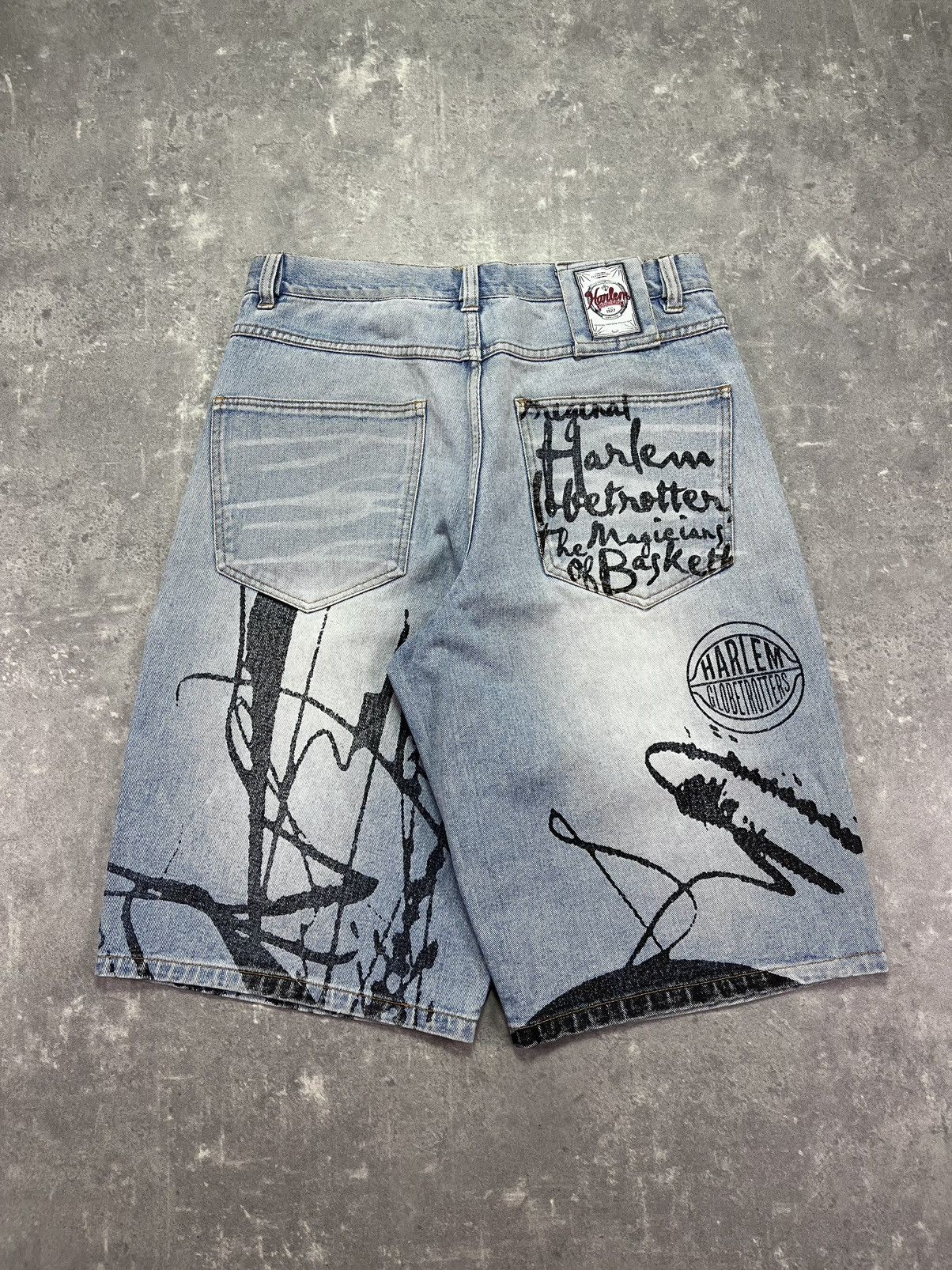 Fubu Platinum Fubu Harlem Globetrotters Printed Baggy Denim Jorts Size US 34 / EU 50 - 1 Thumbnail