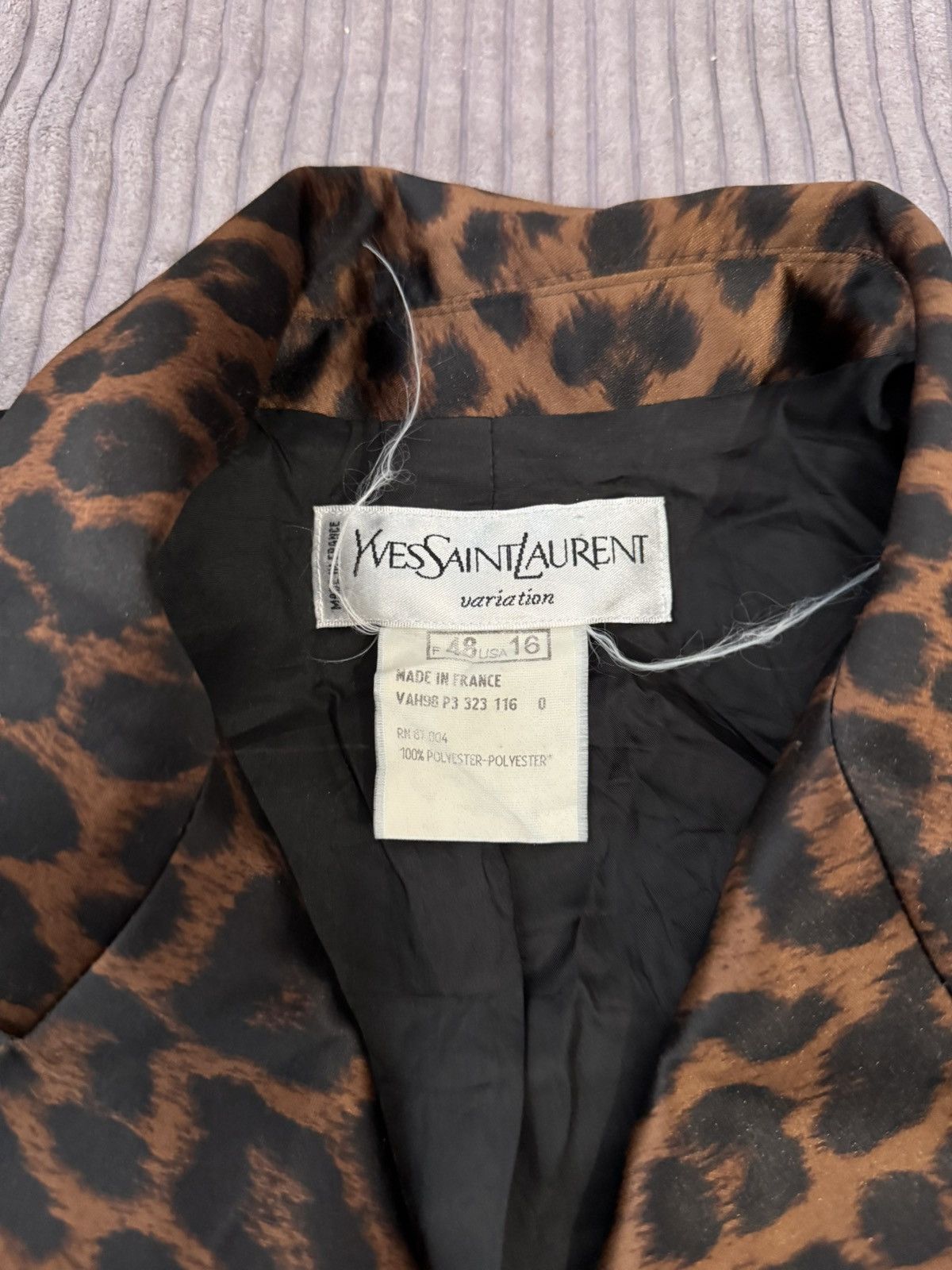Yves Saint Laurent Vintage Yves Saint Laurent Variation Leopard Skin Jacket Size XL / US 12-14 / IT 48-50 - 7 Thumbnail
