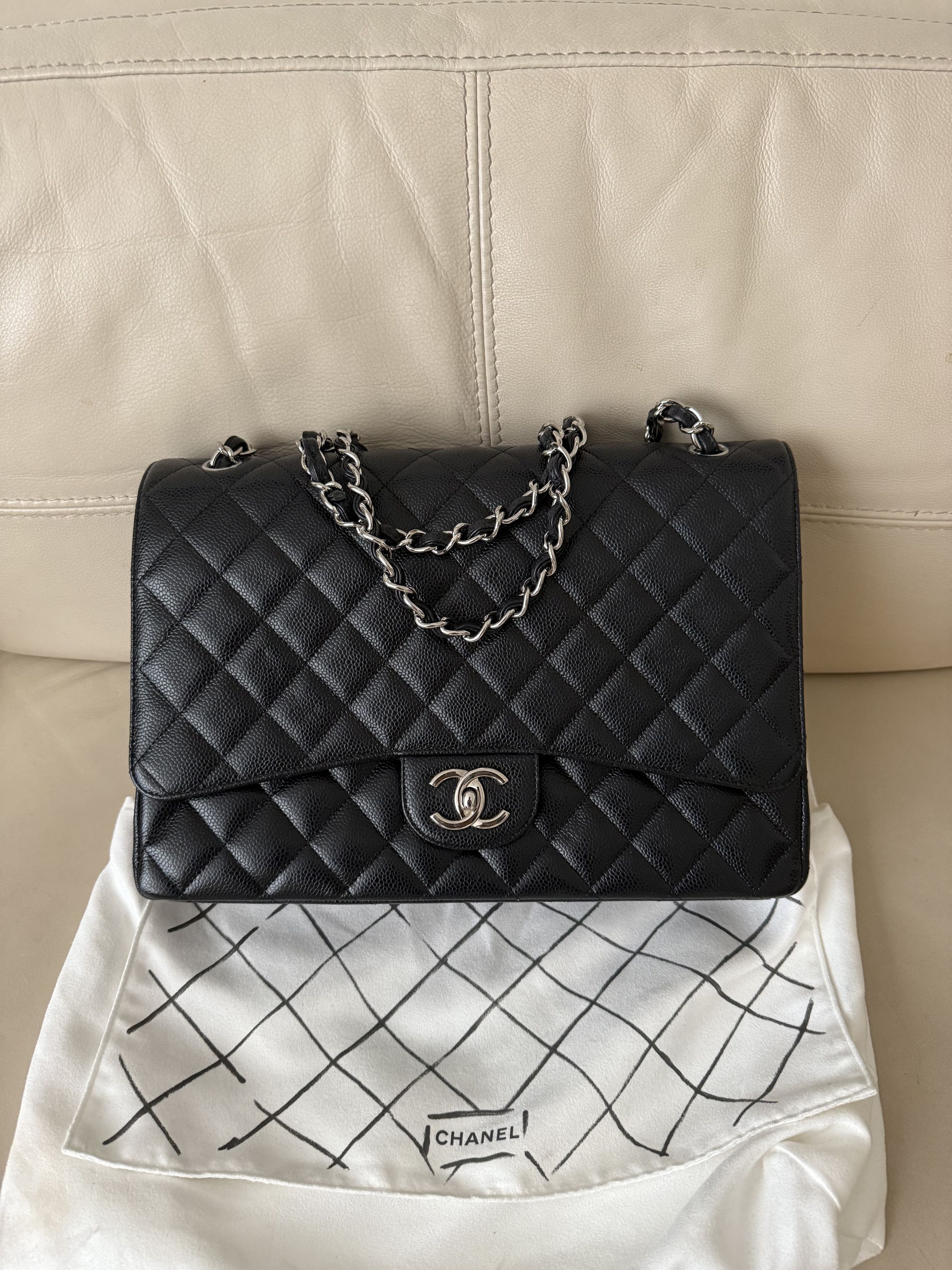 Chanel Chanel Classic Maxi Flap Bag Caviar Leather Size ONE SIZE - 1 Thumbnail