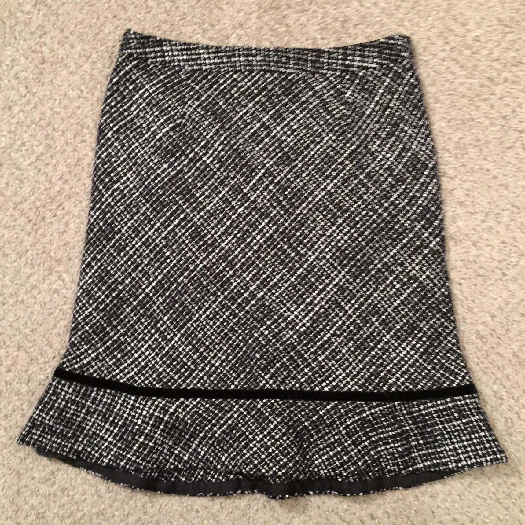 Gap Gap Skirt Women Size 6 Plaid Midi Trumpet Lined Black Gray Size 28" / US 6 / IT 42 - 7 Thumbnail