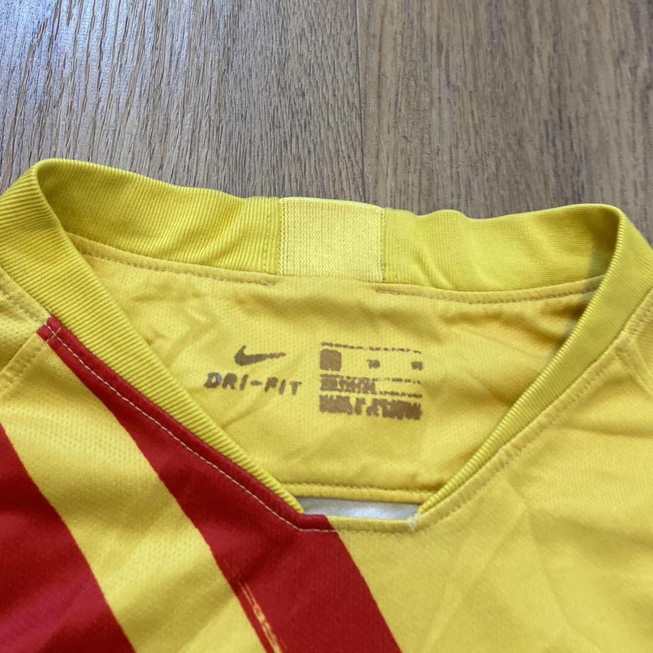 Nike 2021-22 FC Barcelona Nike Away La Liga Football Shirt Size US S / EU 44-46 / 1 - 4 Thumbnail