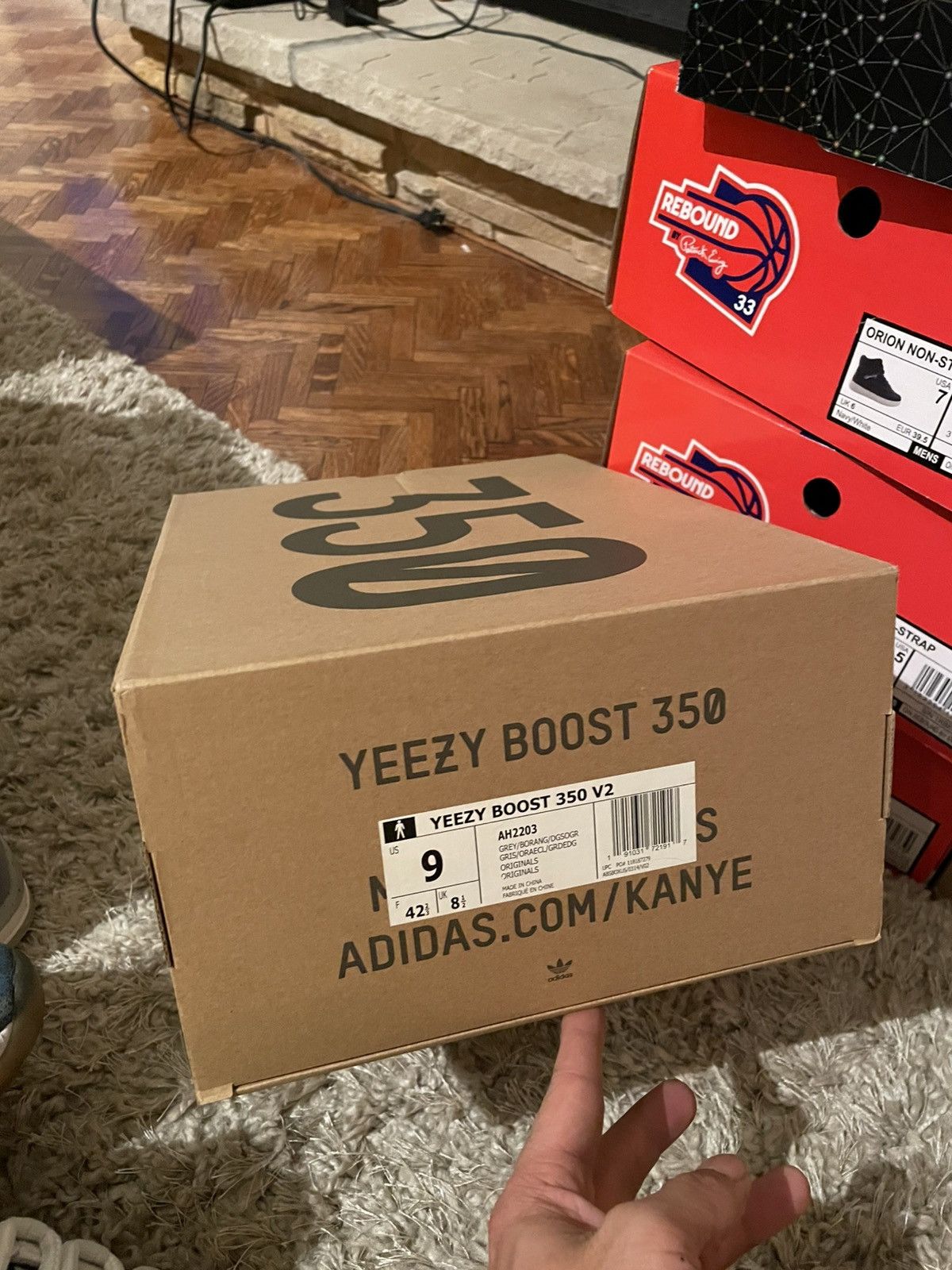 Yeezy Yeezy 350 Beluga Size US 9 / EU 42 - 10 Thumbnail