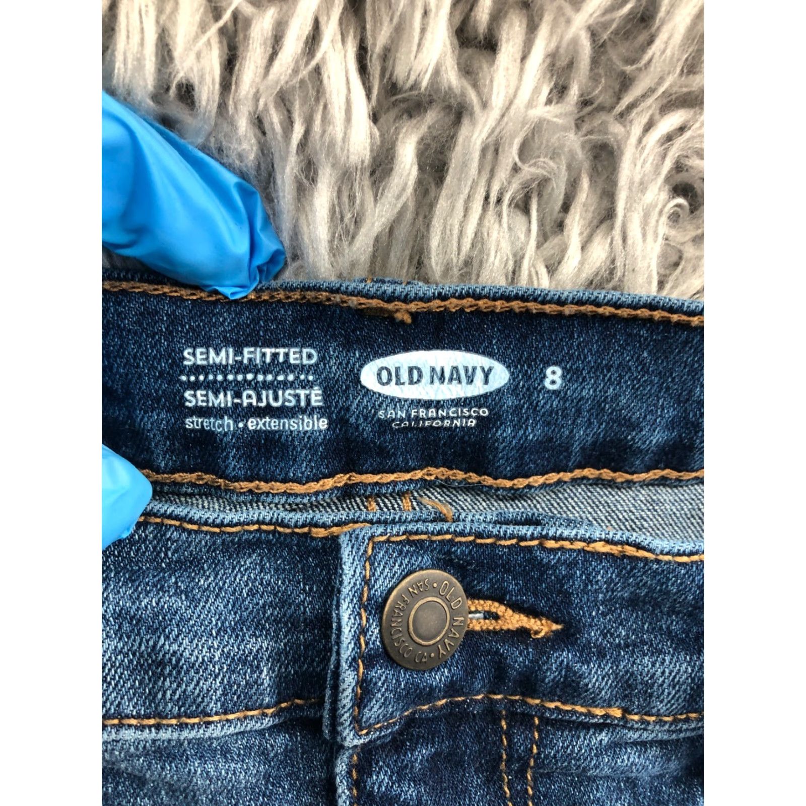 Old Navy Old Navy Boyfriend Shorts Womens Size 8 Mid Rise Medium Wash Blue Denim 5-Pocket Modern Casual Shorts Womens Size 30" / US 8 / IT 44 - 6 Thumbnail